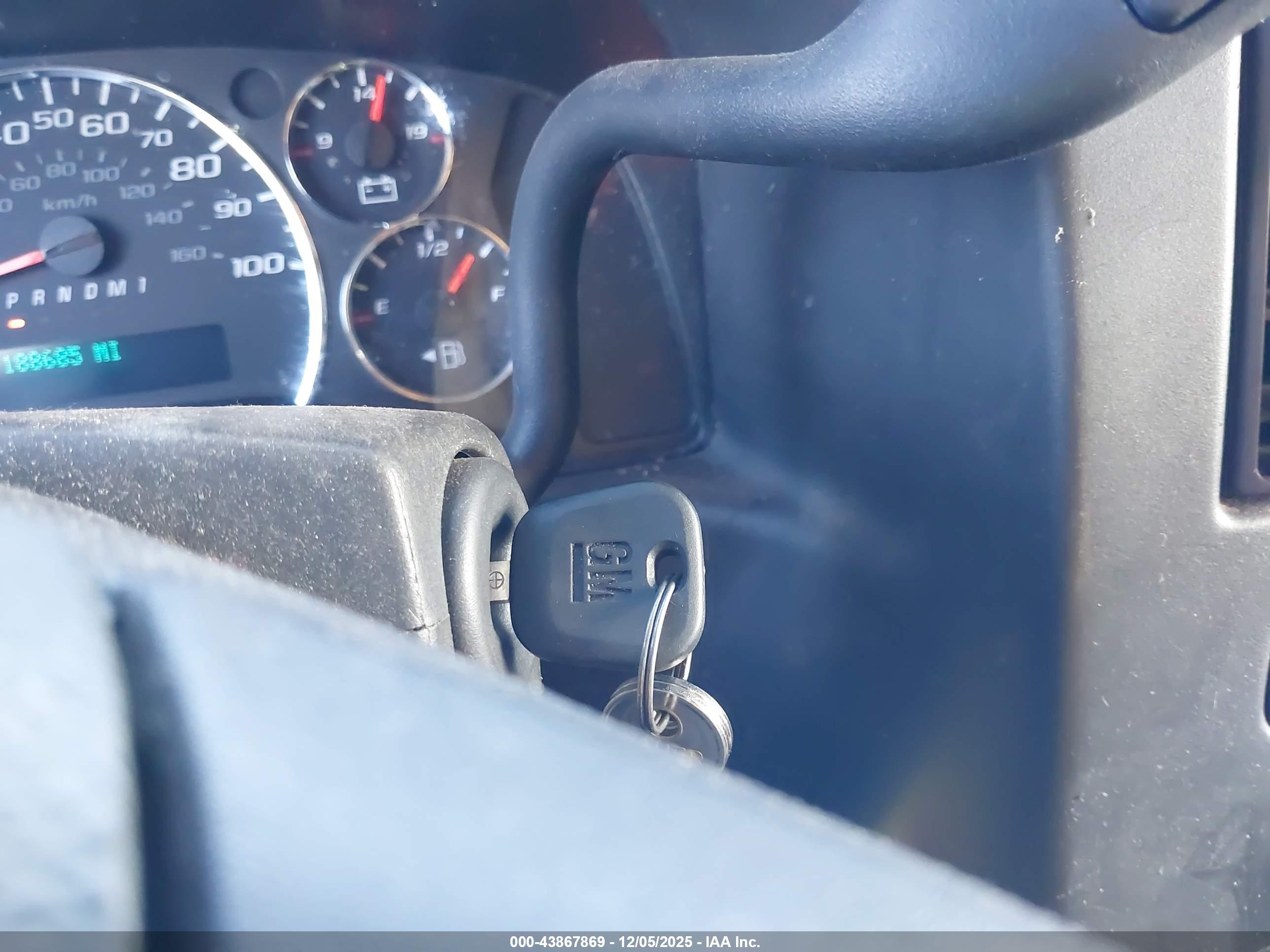 CHEVROLET EXPRESS image 11