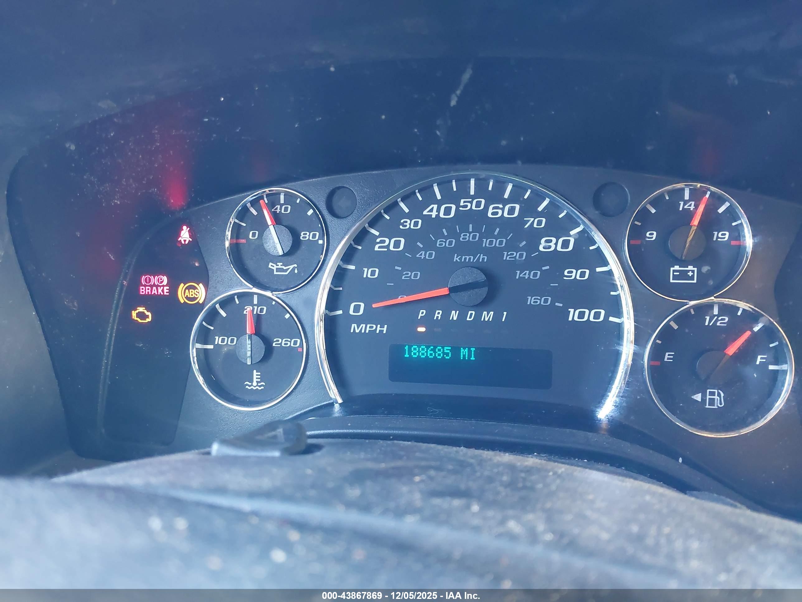 CHEVROLET EXPRESS image 6