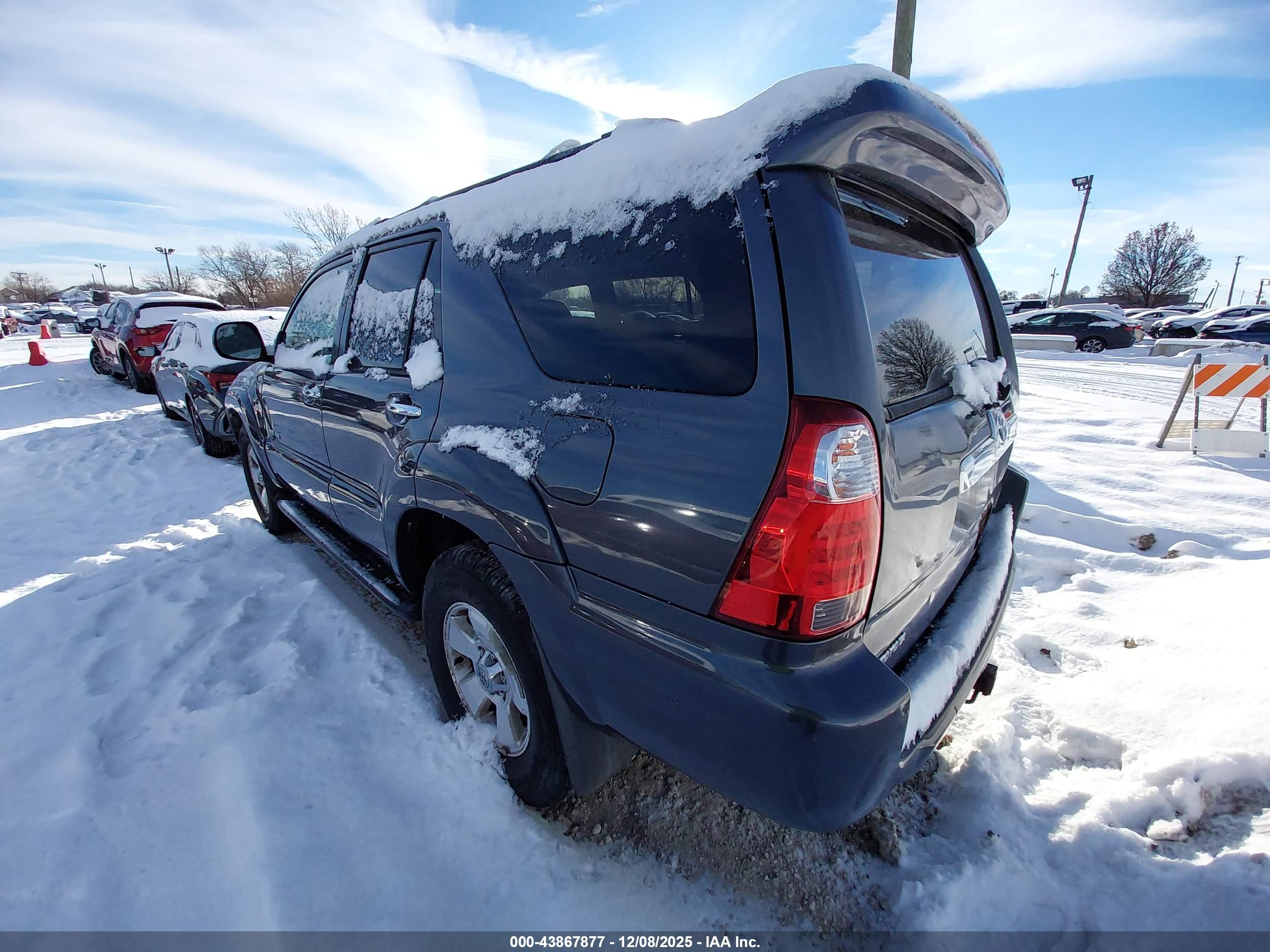 TOYOTA 4RUNNER image 3