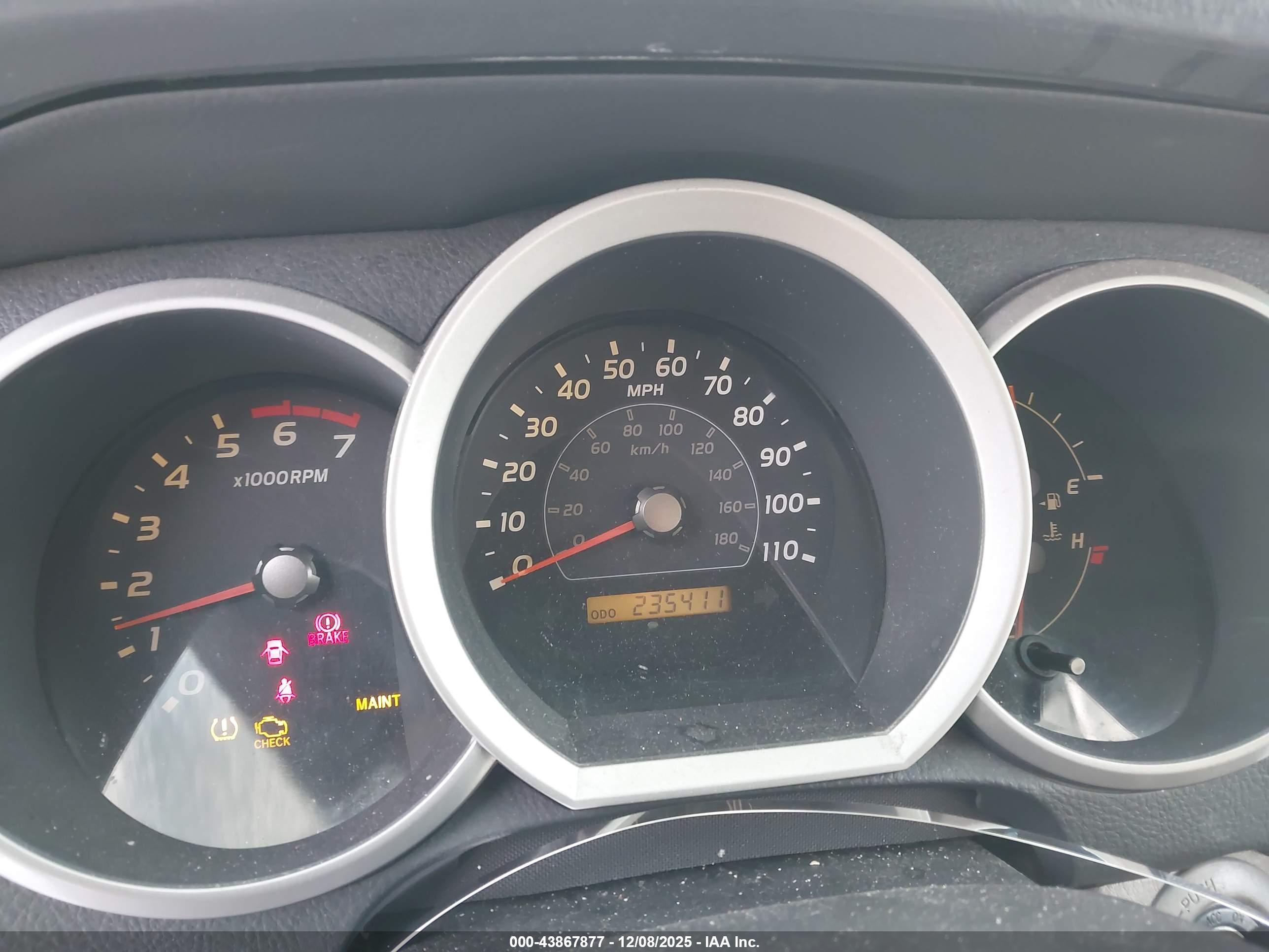TOYOTA 4RUNNER image 7