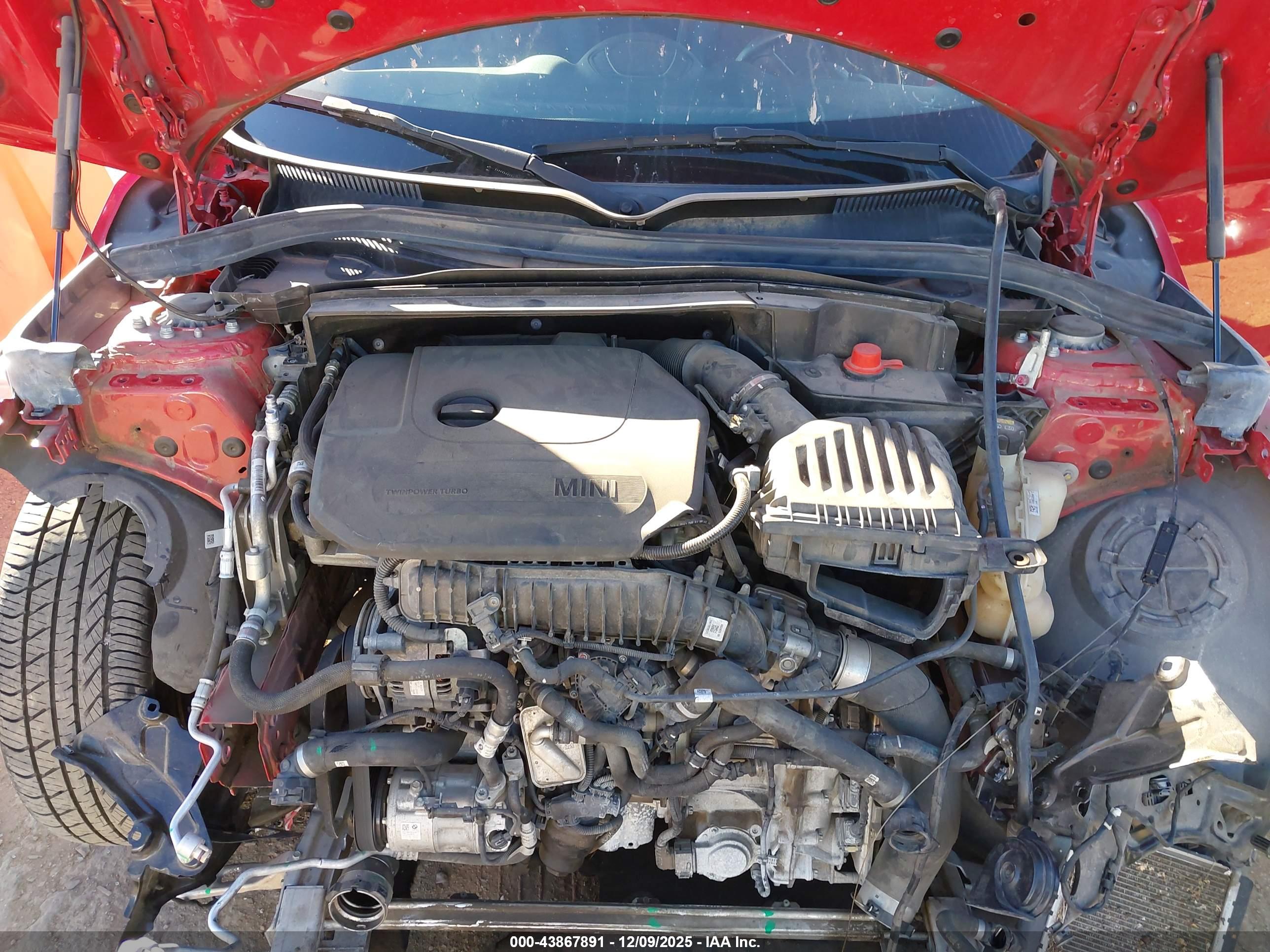 MINI COUNTRYMAN image 10