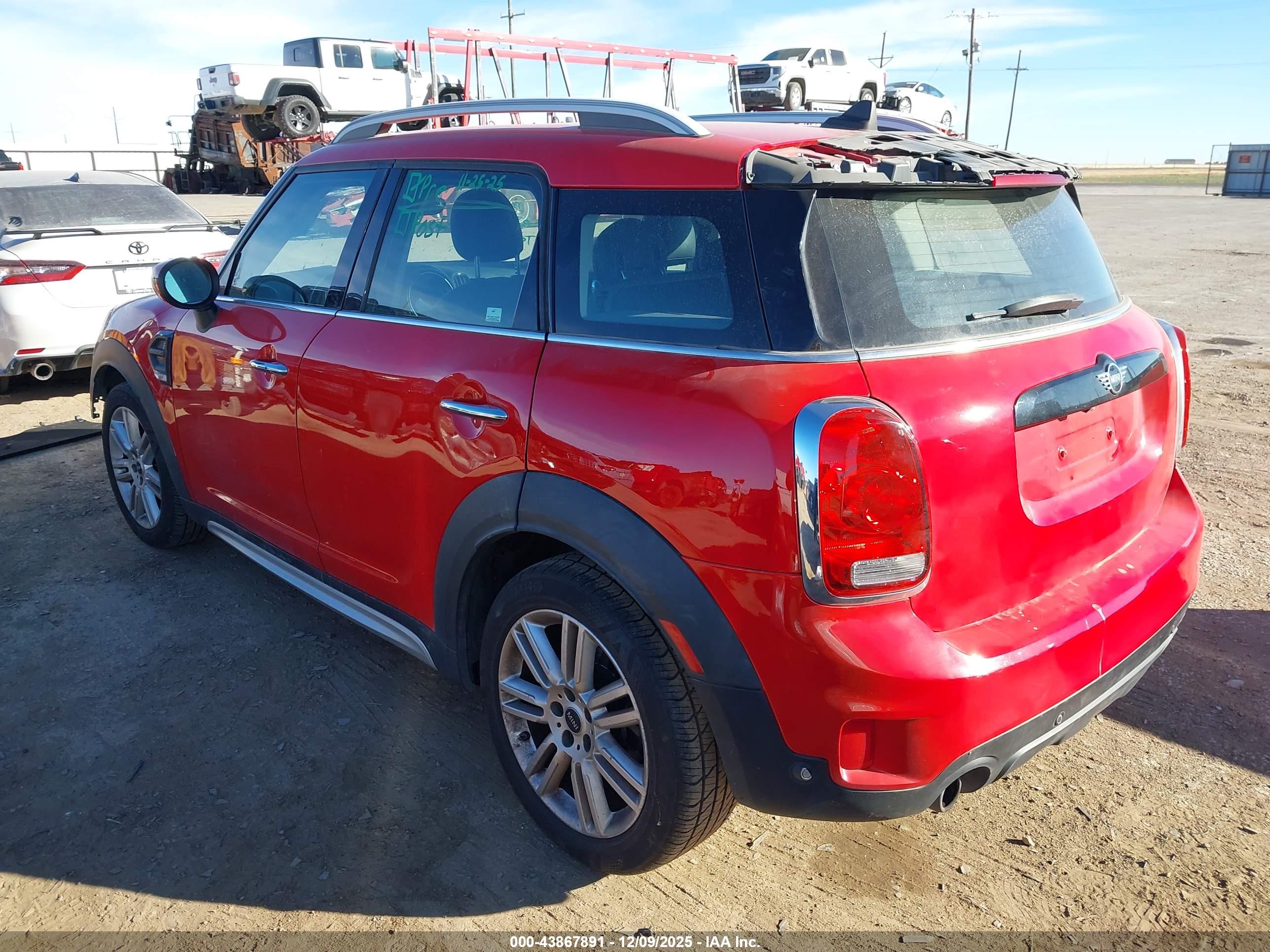 MINI COUNTRYMAN image 3