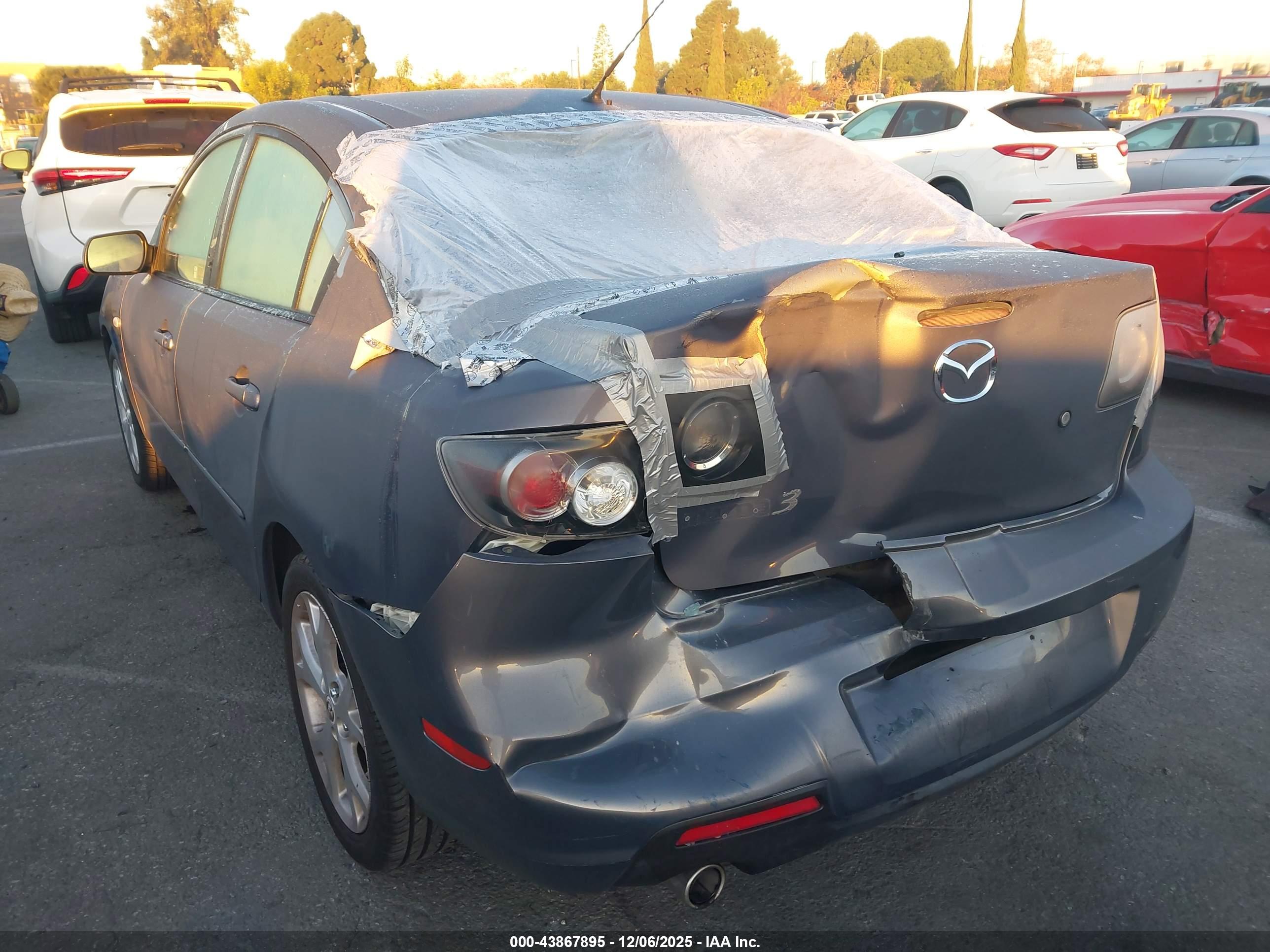 MAZDA MAZDA3 image 6