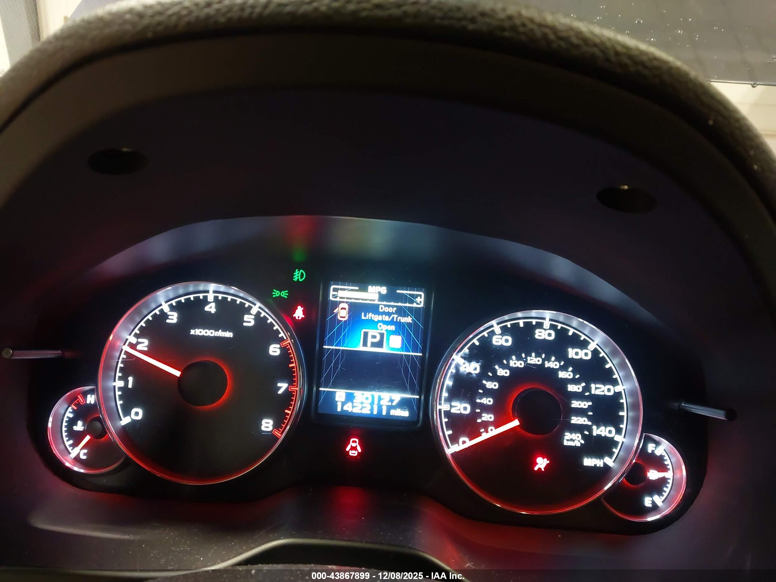 SUBARU OUTBACK image 7