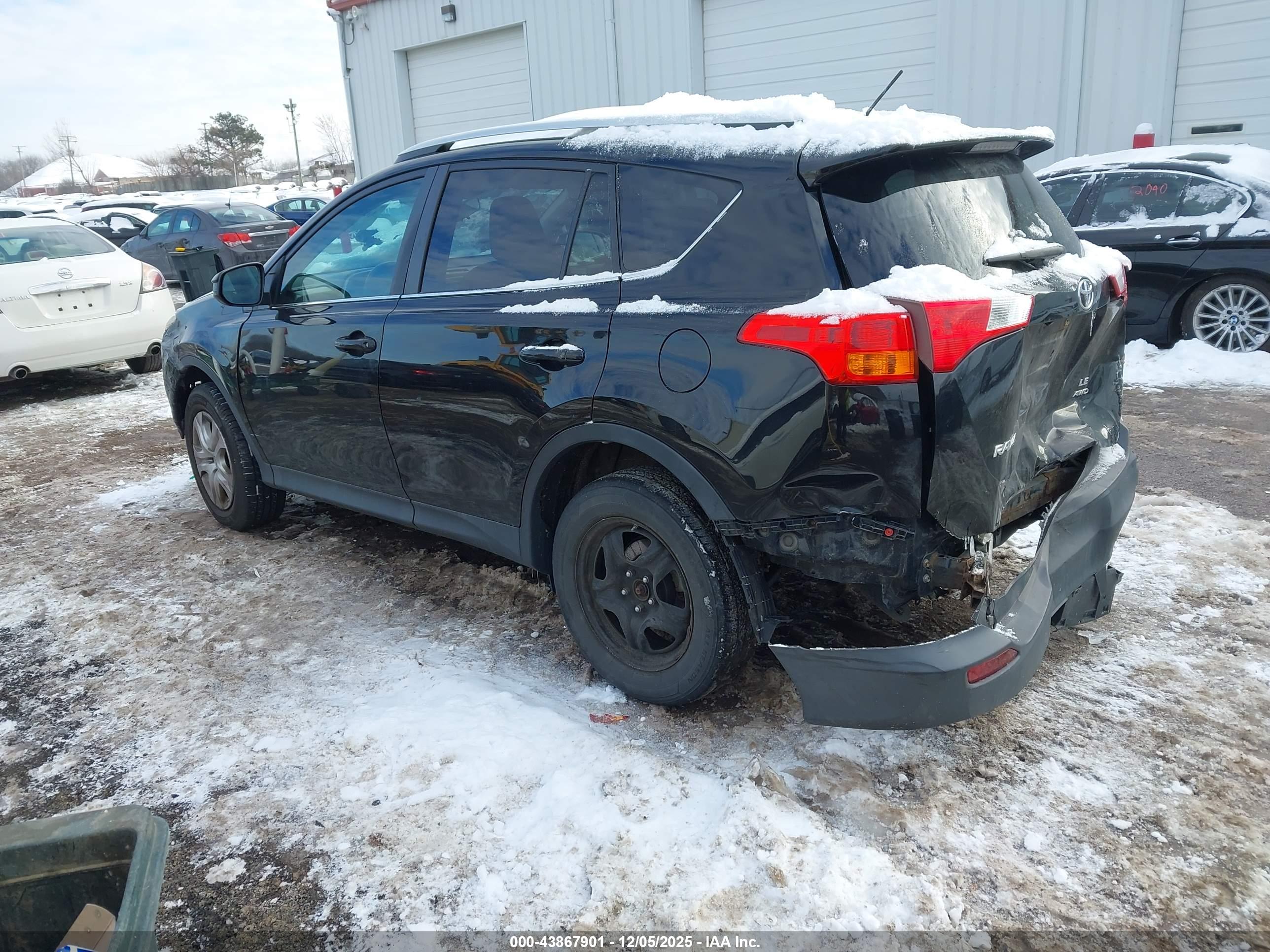 TOYOTA RAV4 image 3