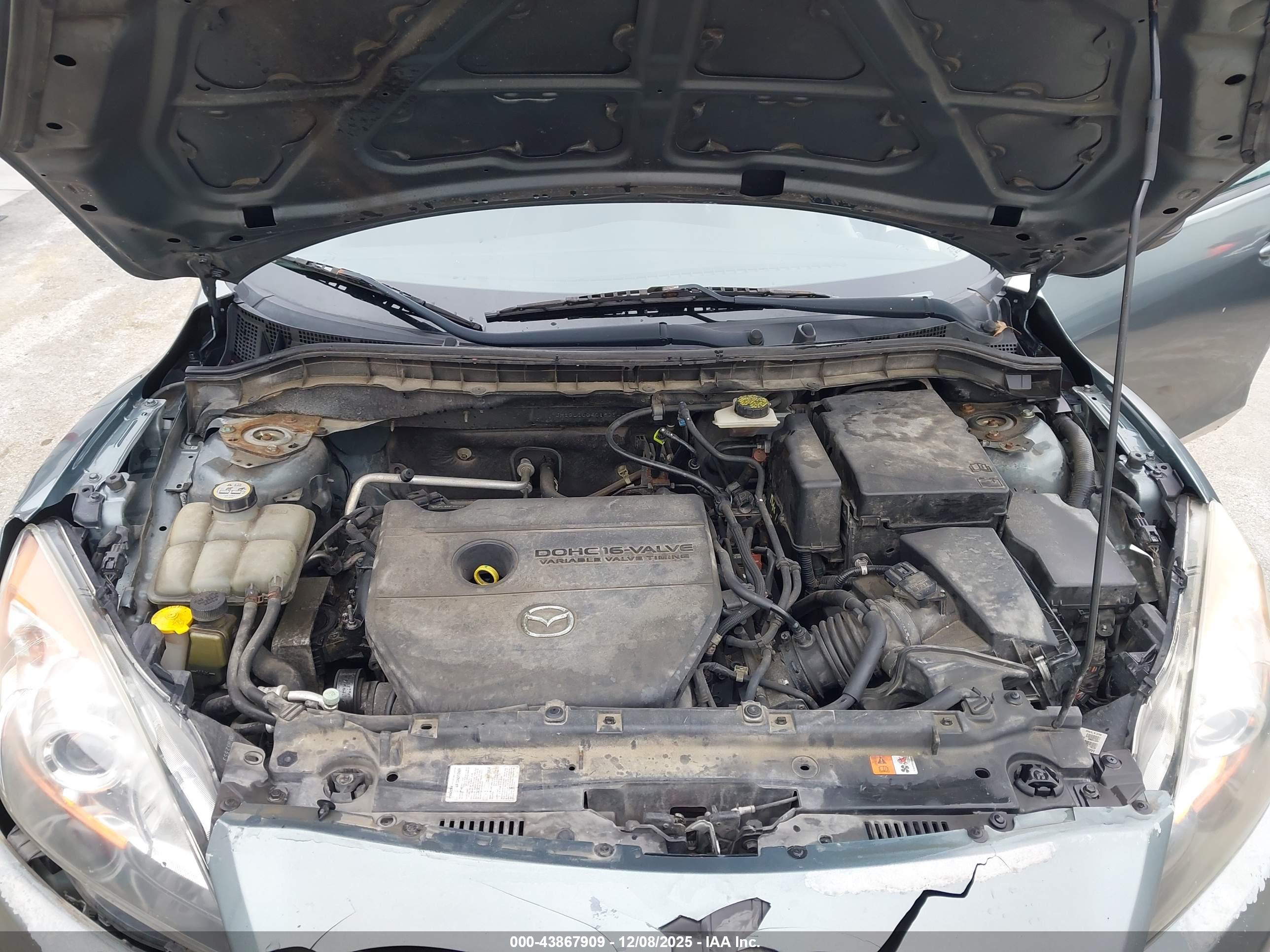 MAZDA MAZDA3 image 10