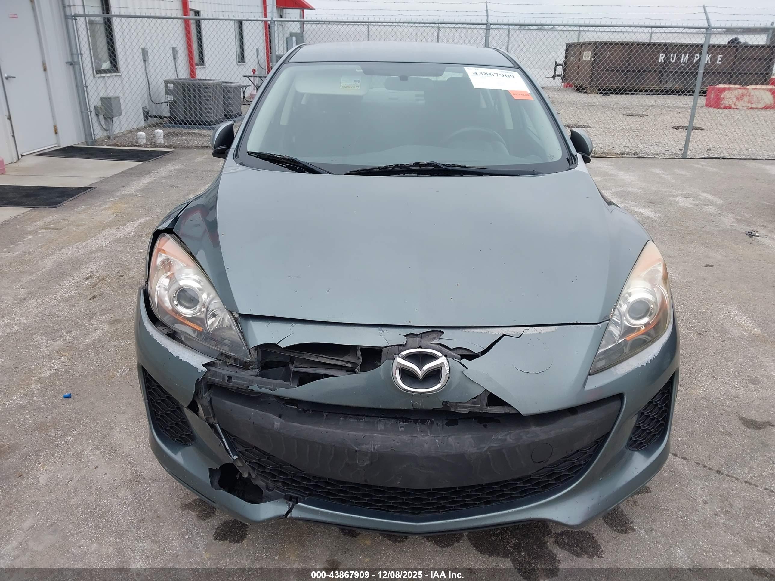 MAZDA MAZDA3 image 6