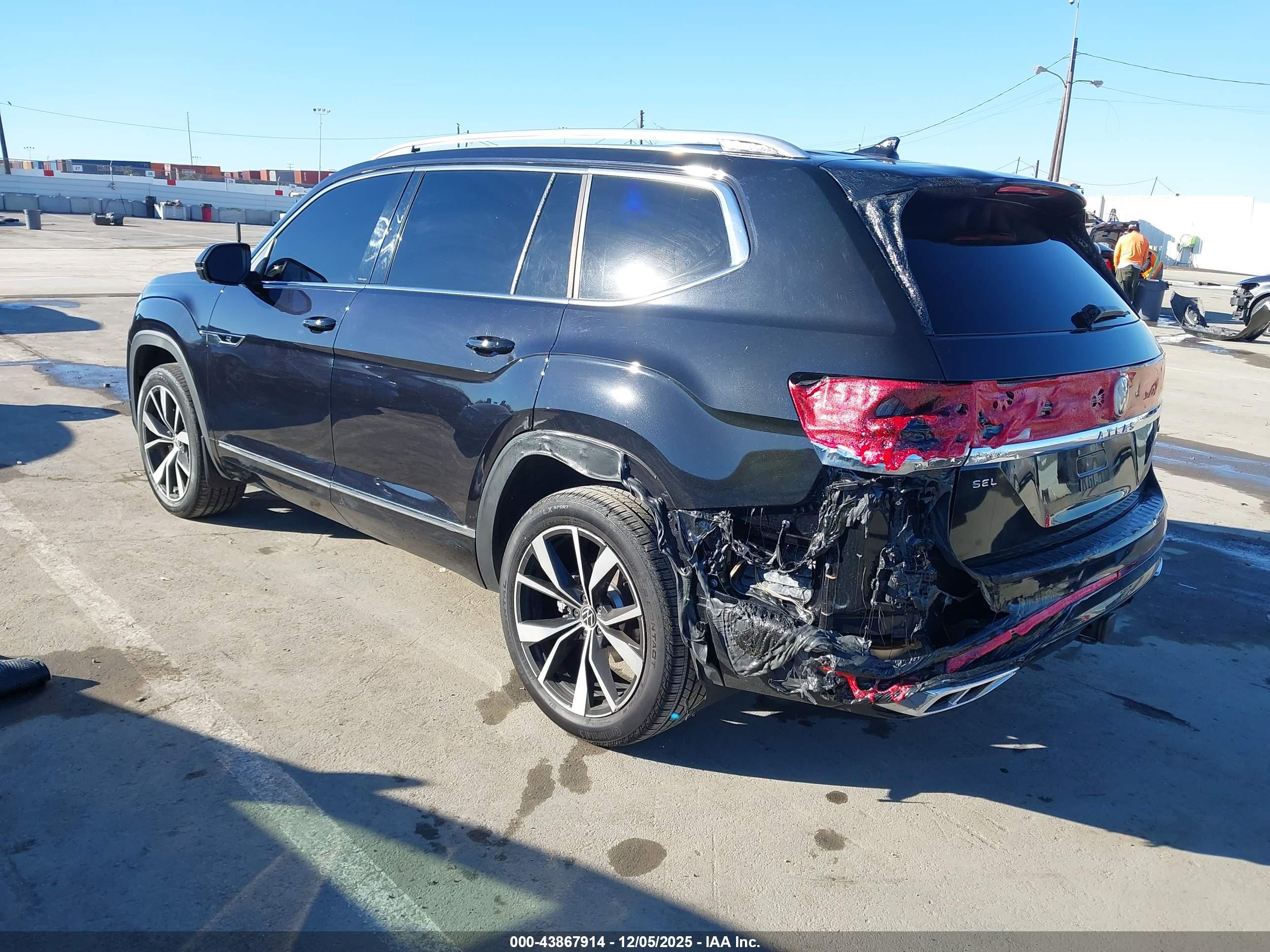 VOLKSWAGEN ATLAS image 3