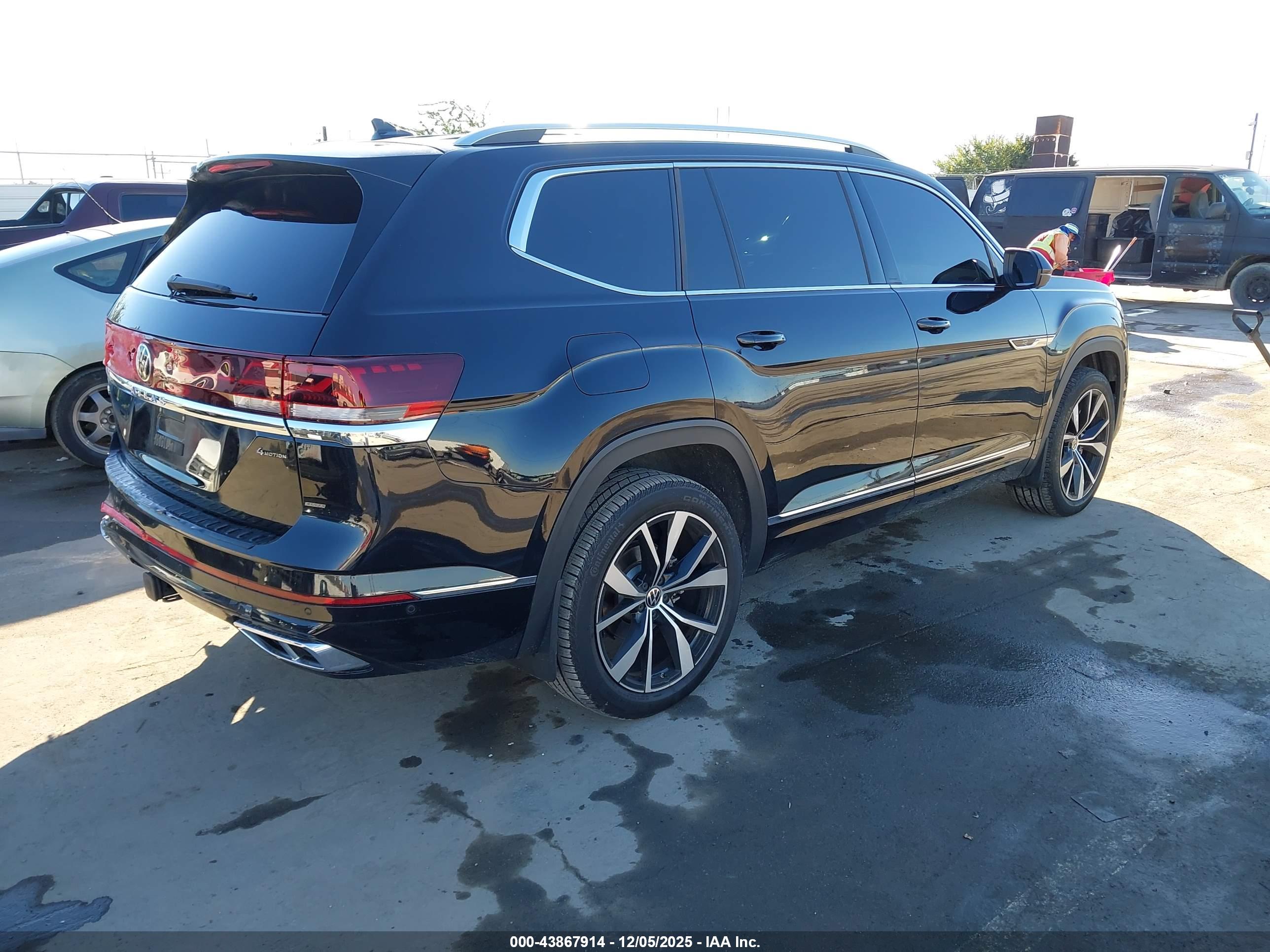 VOLKSWAGEN ATLAS image 4