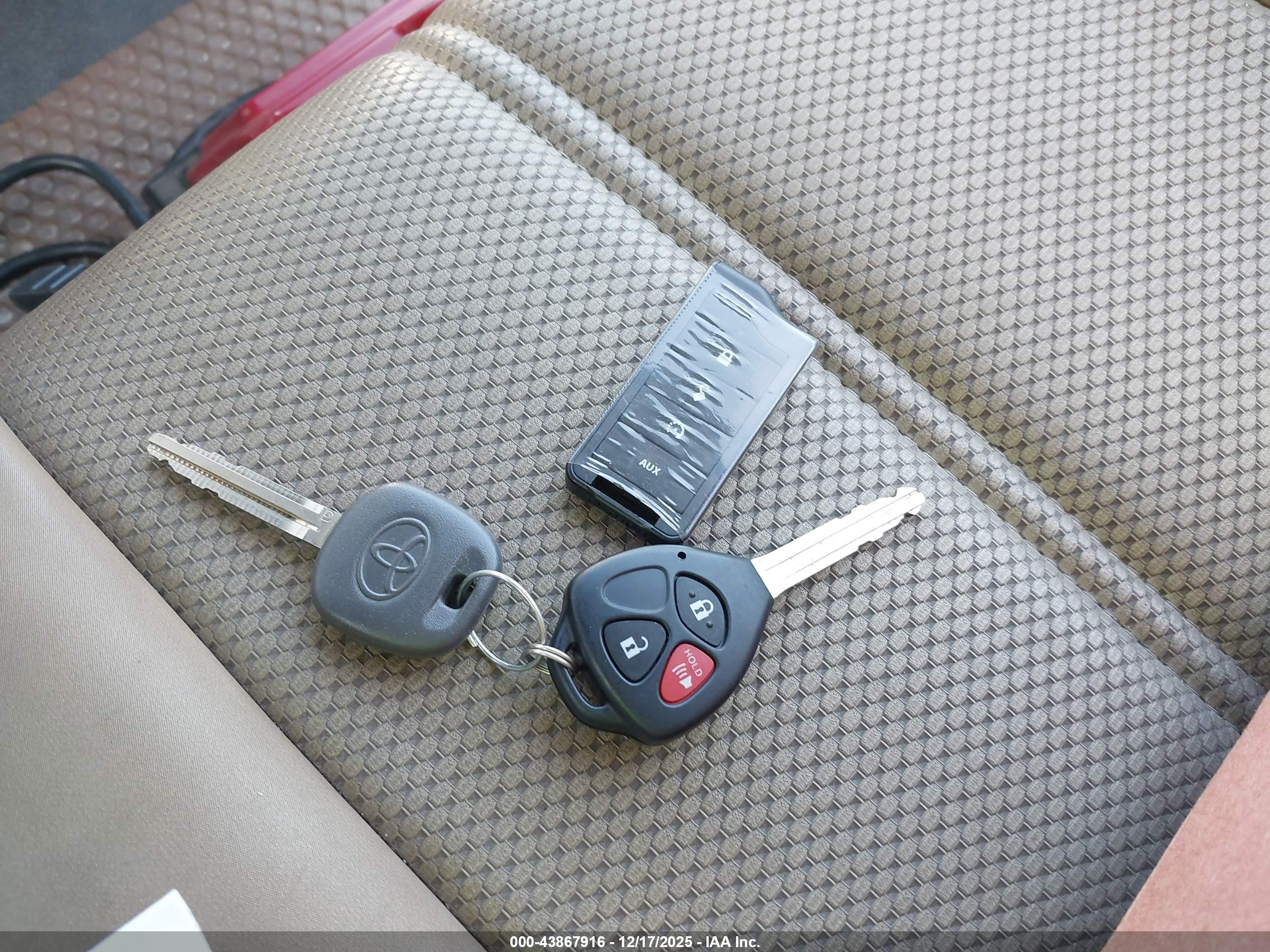 TOYOTA 4RUNNER image 11