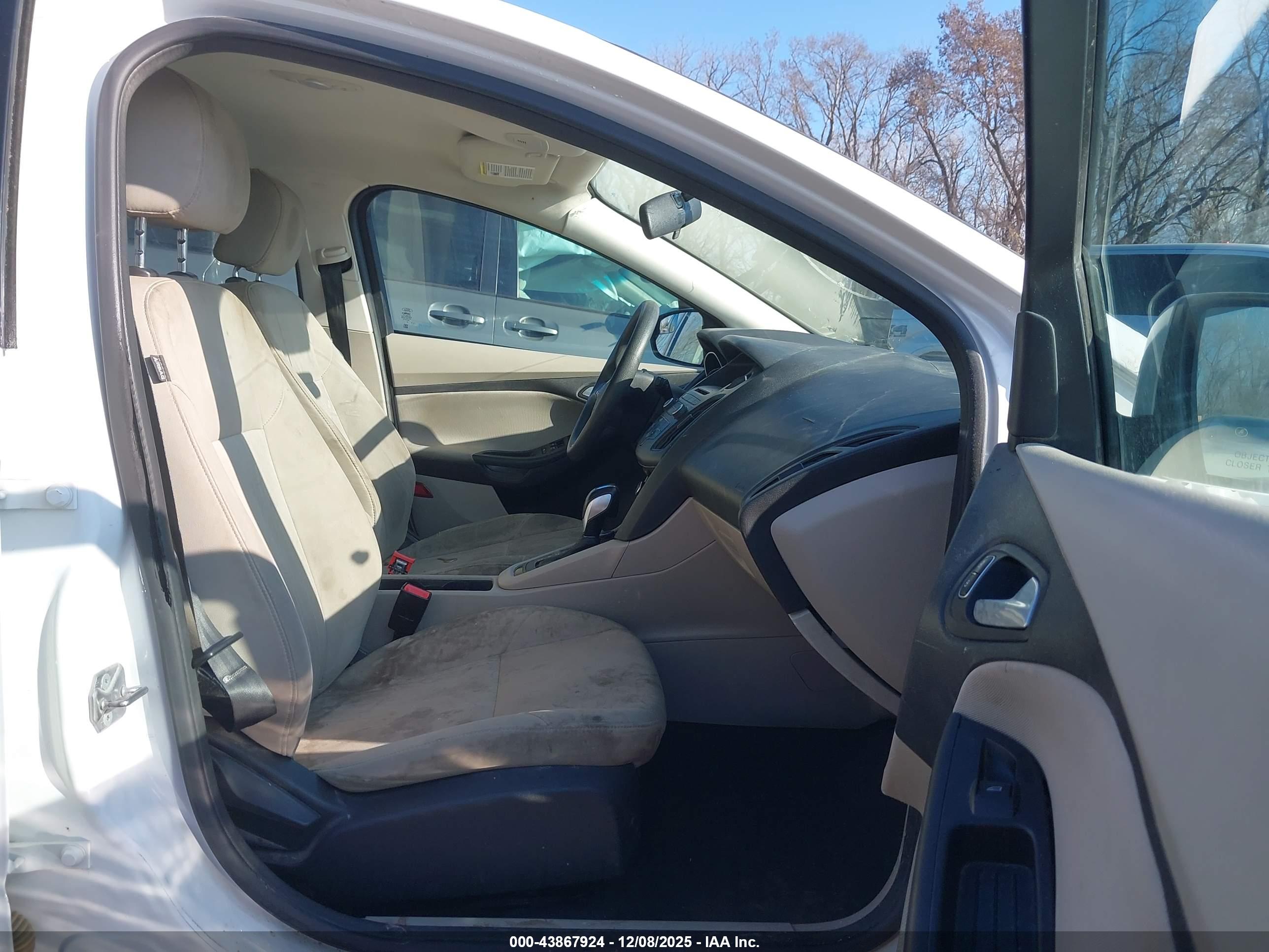 FORD FOCUS image 5