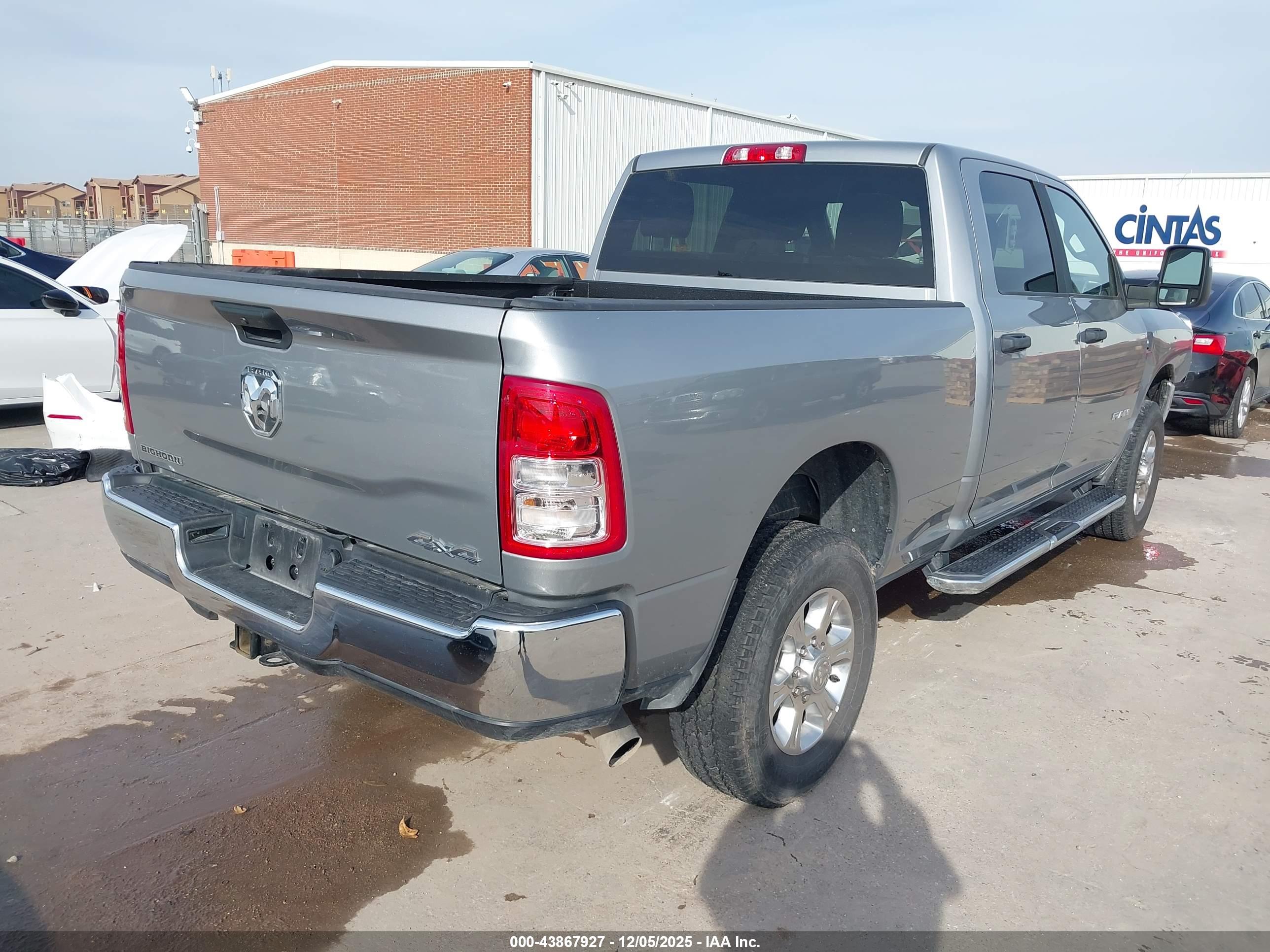 RAM 2500 image 4