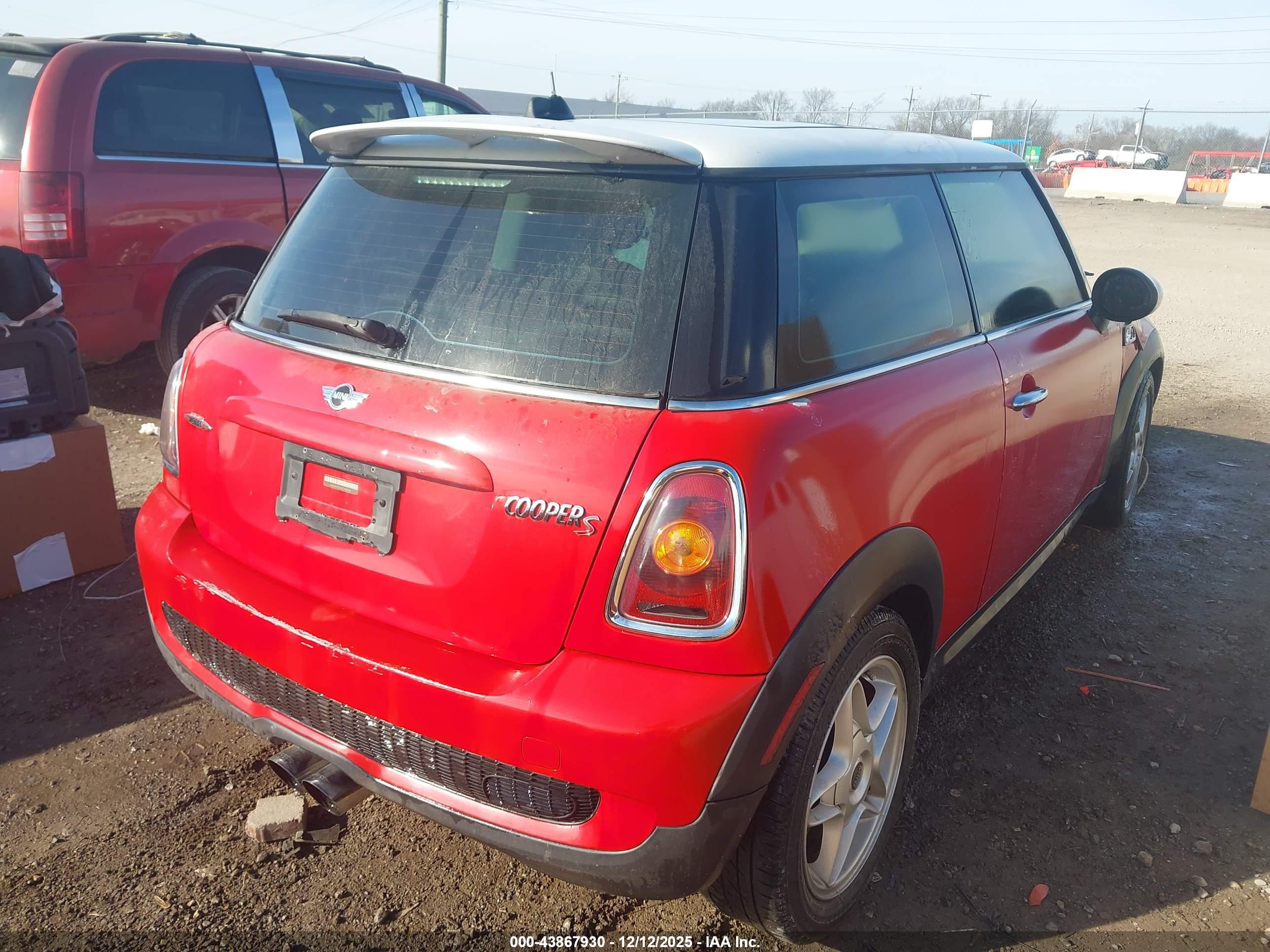 MINI COOPER image 4