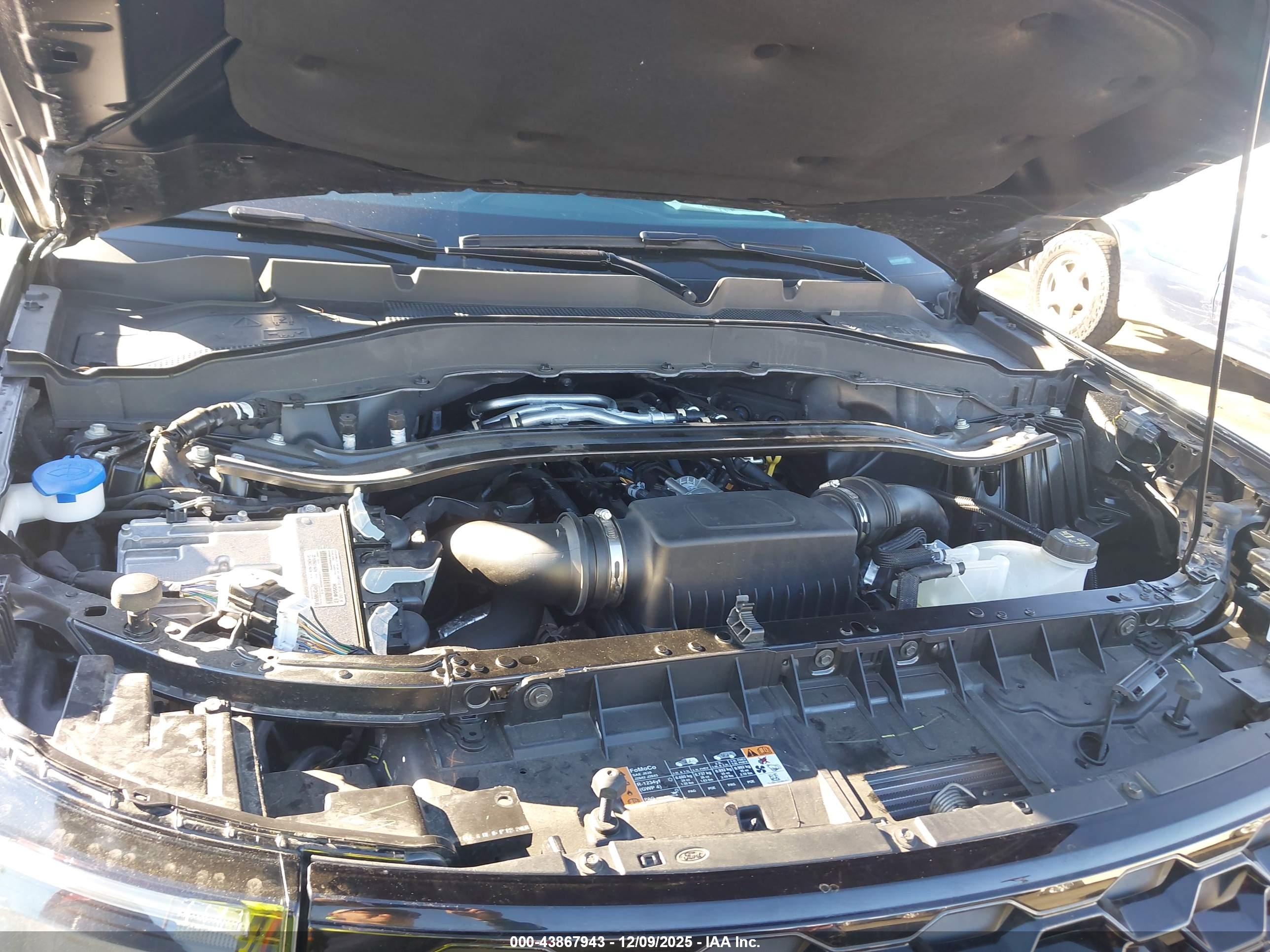 FORD EXPLORER image 10