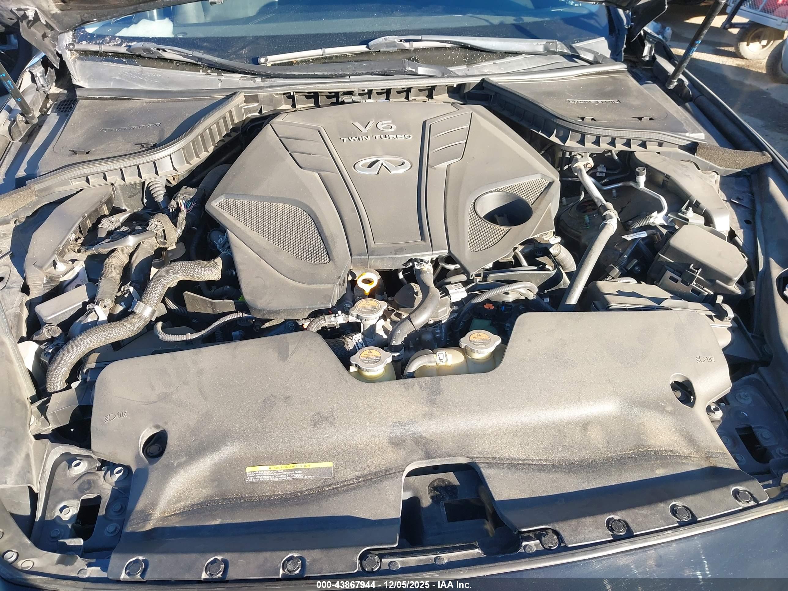 INFINITI Q50 image 10