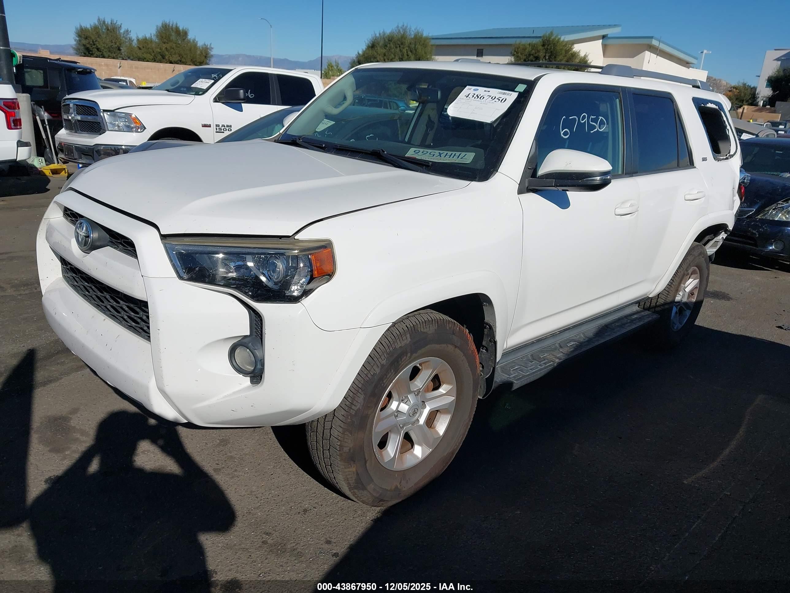 TOYOTA 4RUNNER image 2