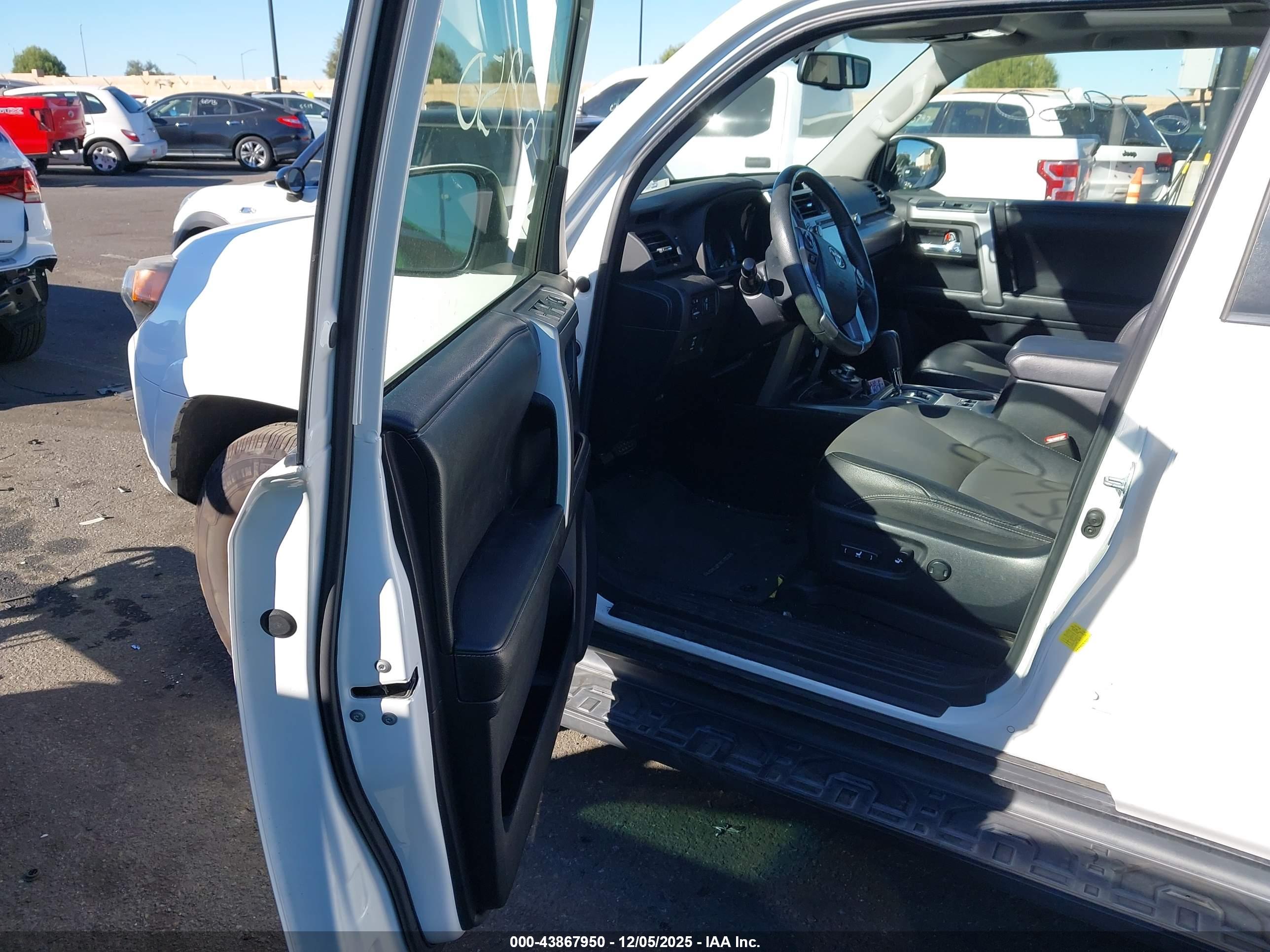 TOYOTA 4RUNNER image 5