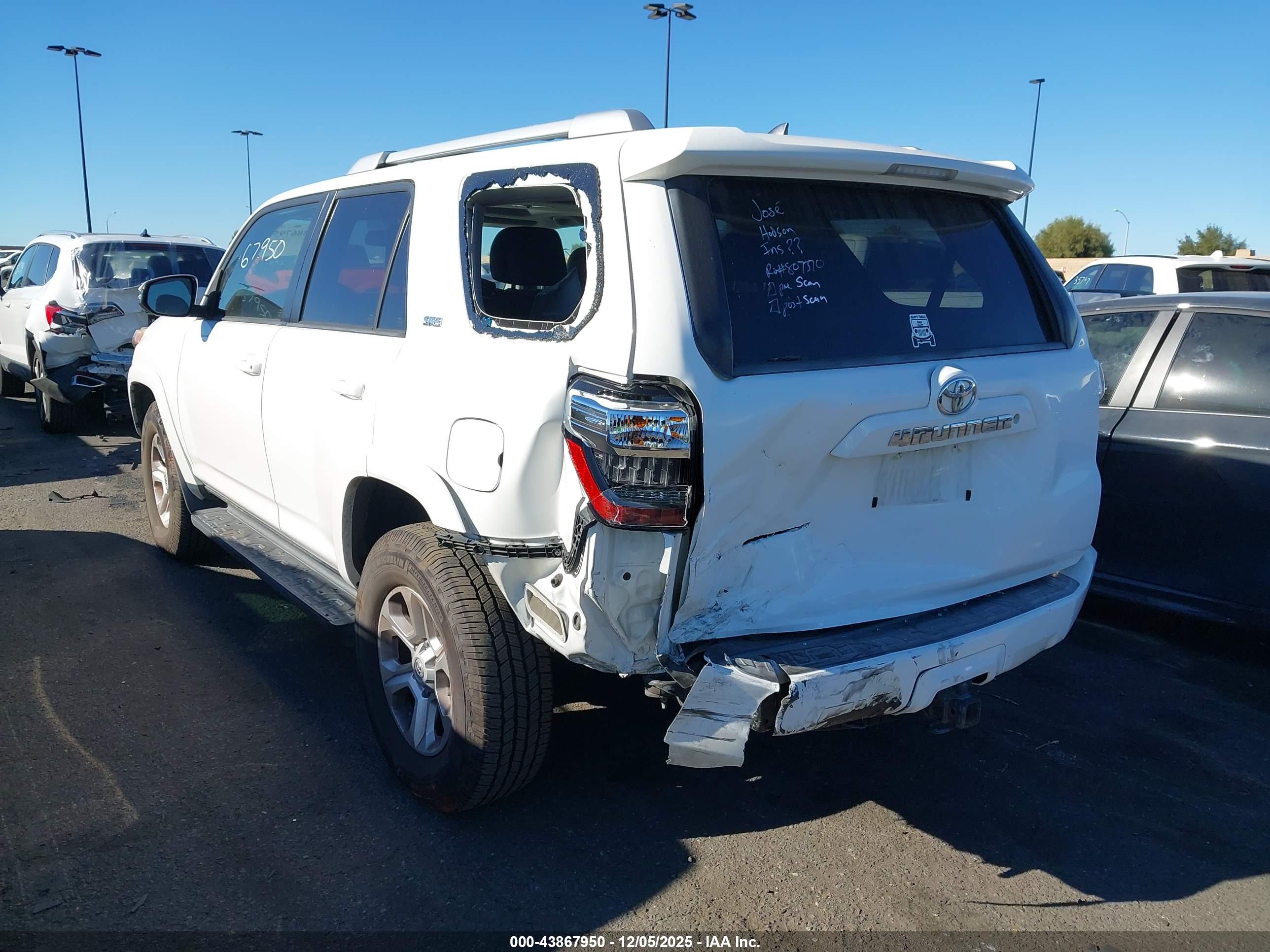 TOYOTA 4RUNNER image 6