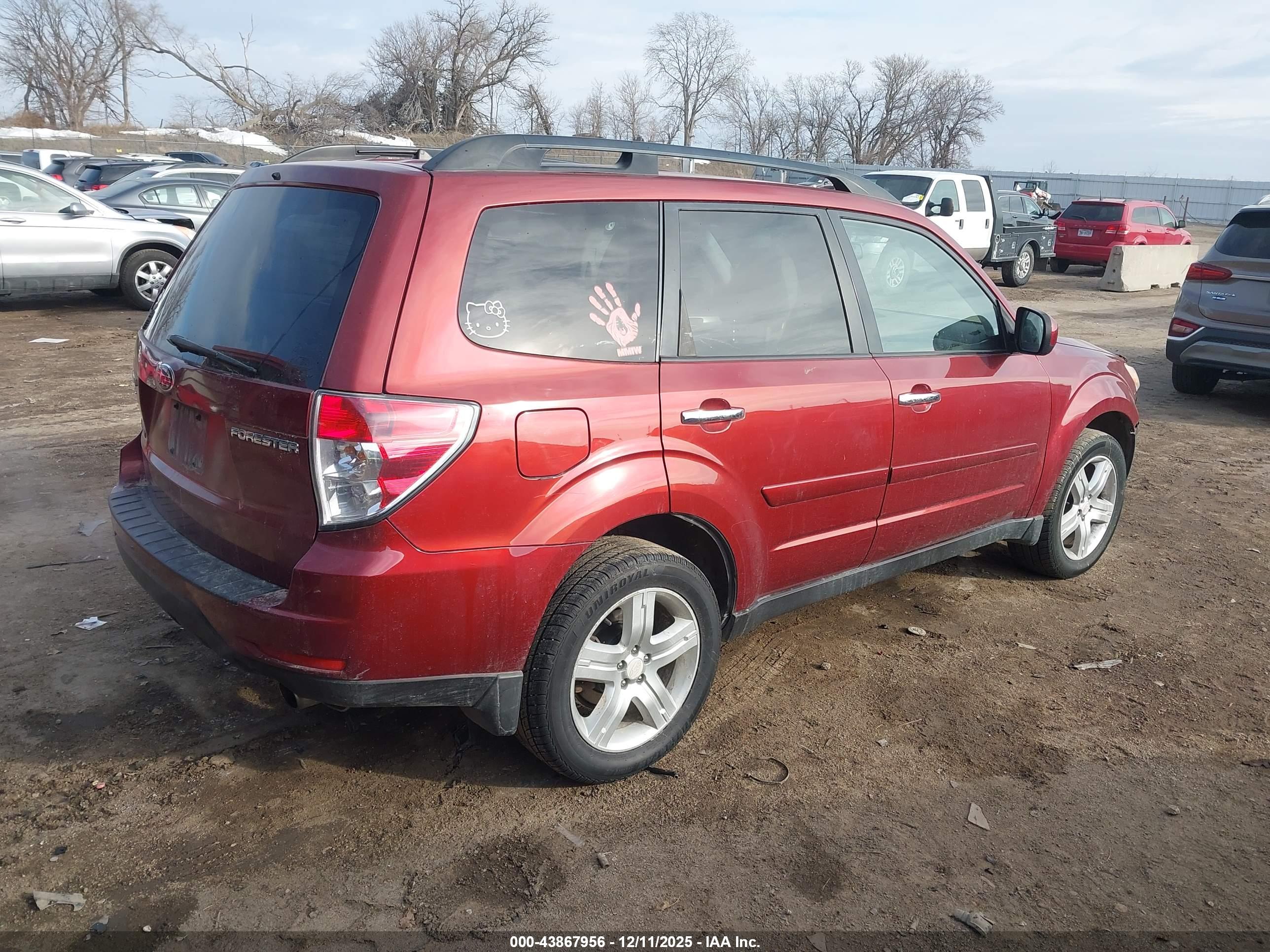 SUBARU FORESTER image 4