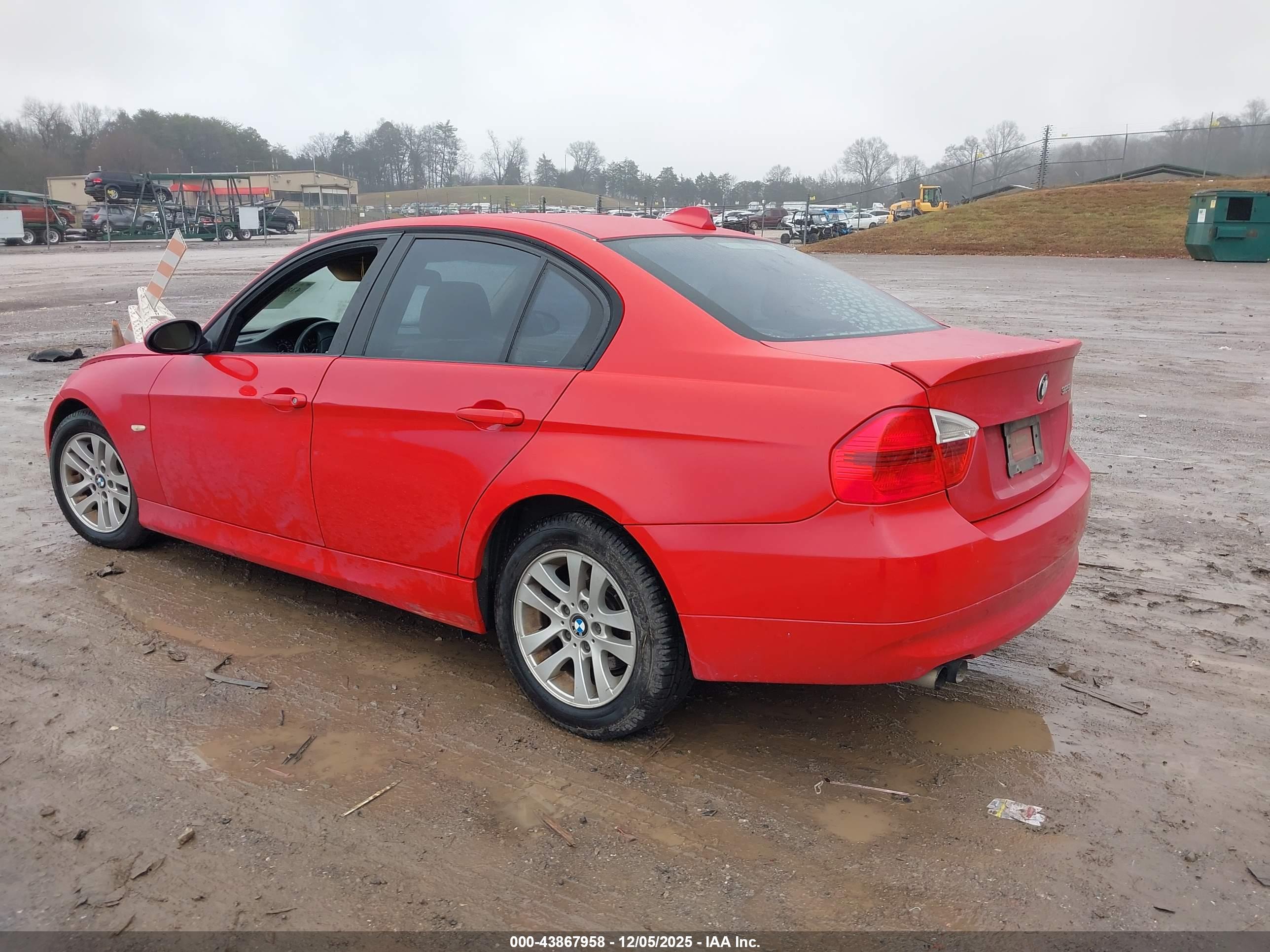 BMW 325I image 3