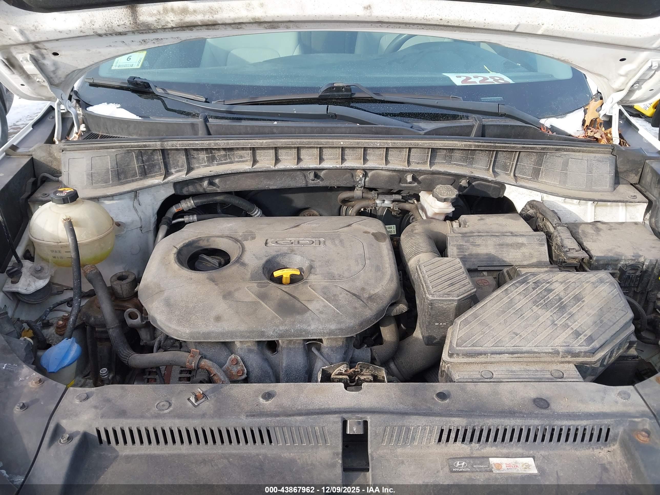 HYUNDAI TUCSON image 10