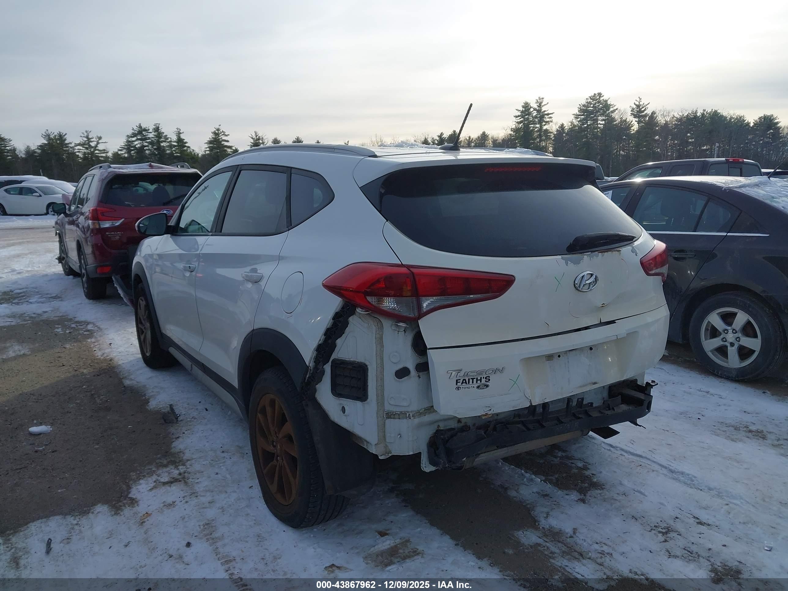 HYUNDAI TUCSON image 3