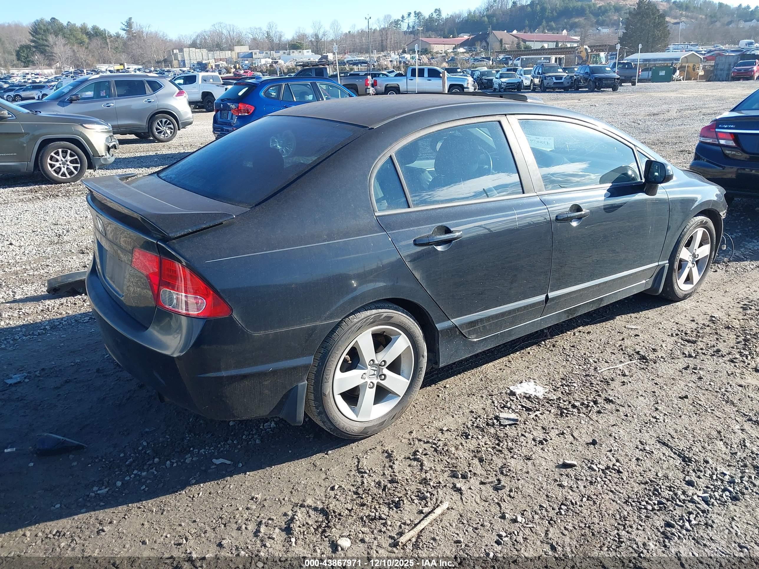 HONDA CIVIC image 4