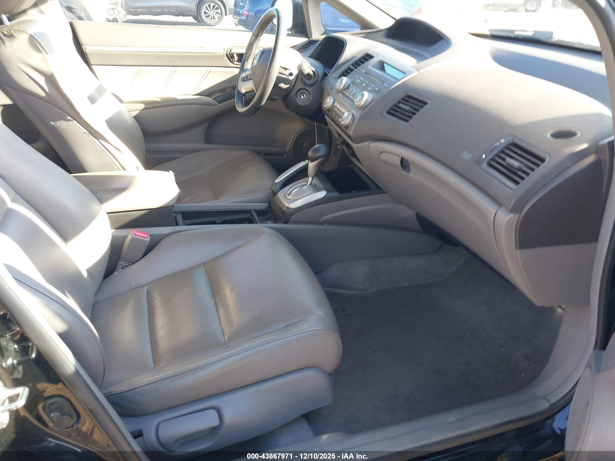HONDA CIVIC image 5