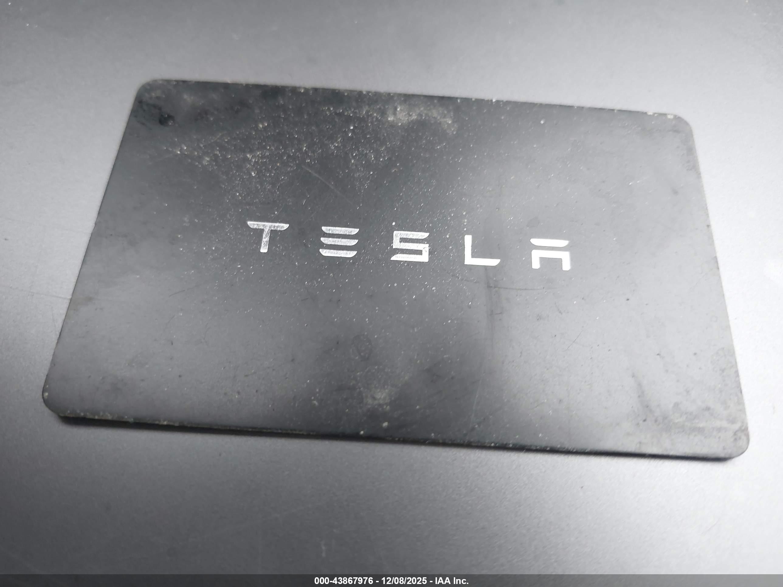 TESLA MODEL image 11