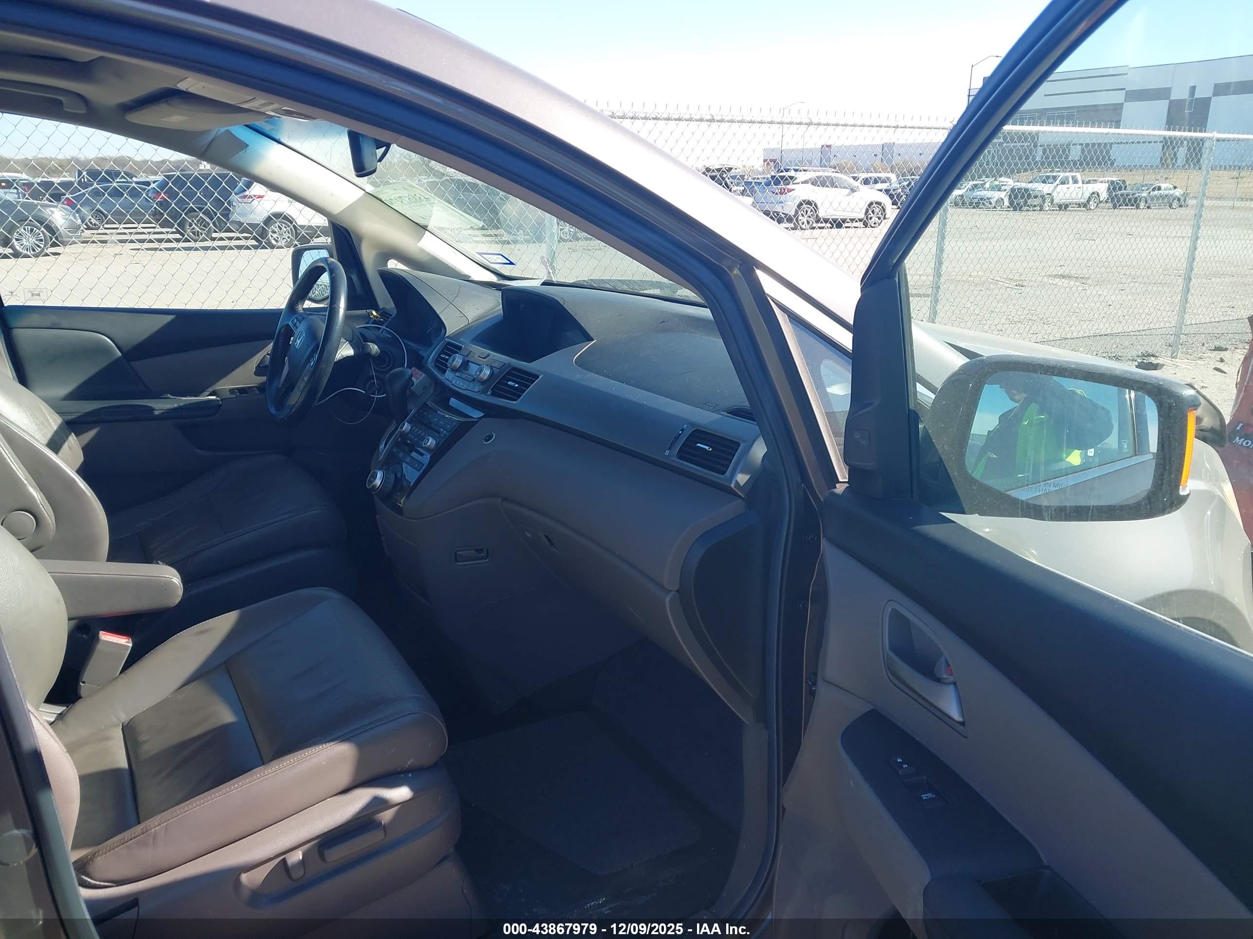HONDA ODYSSEY image 5