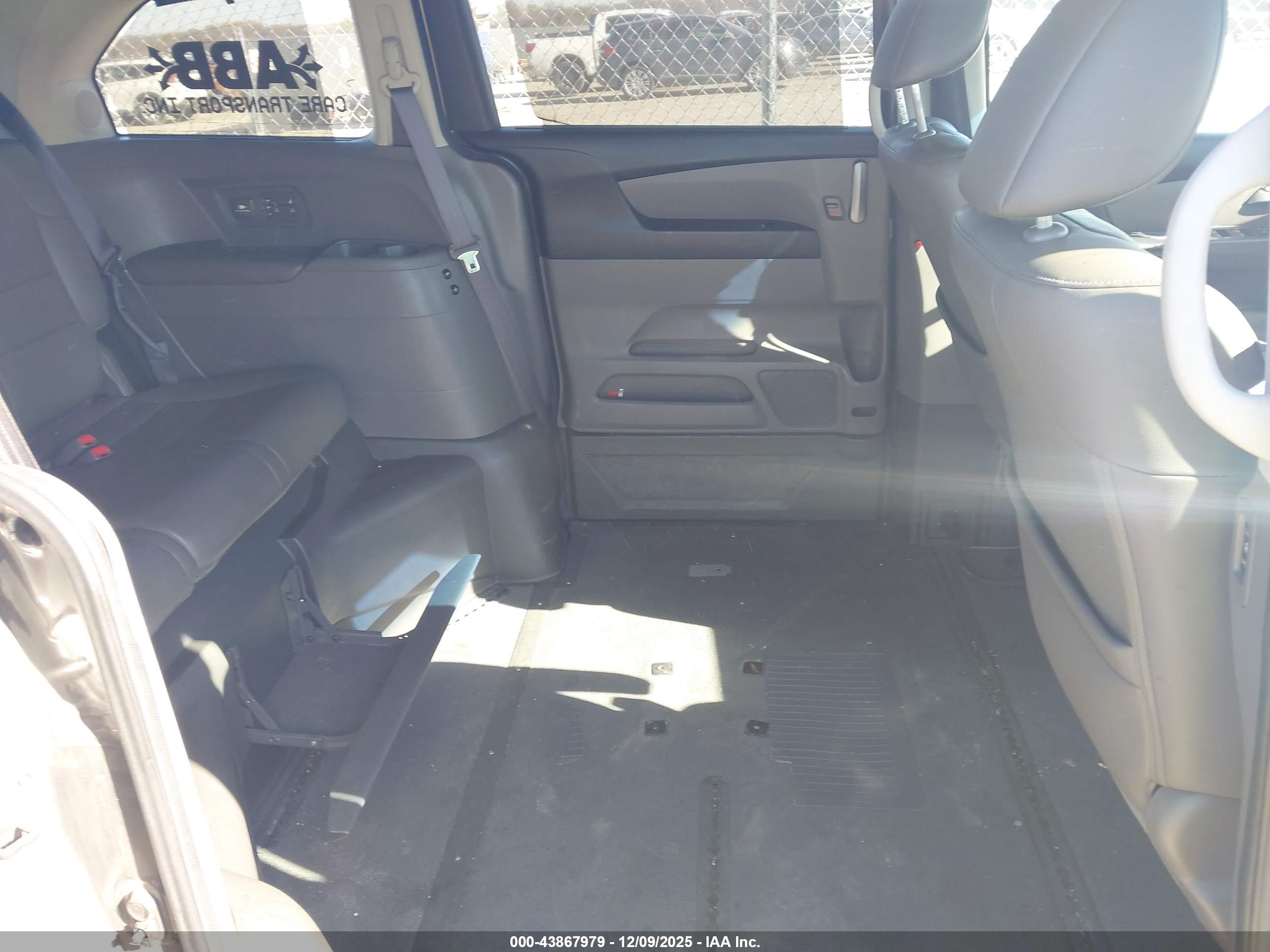 HONDA ODYSSEY image 8