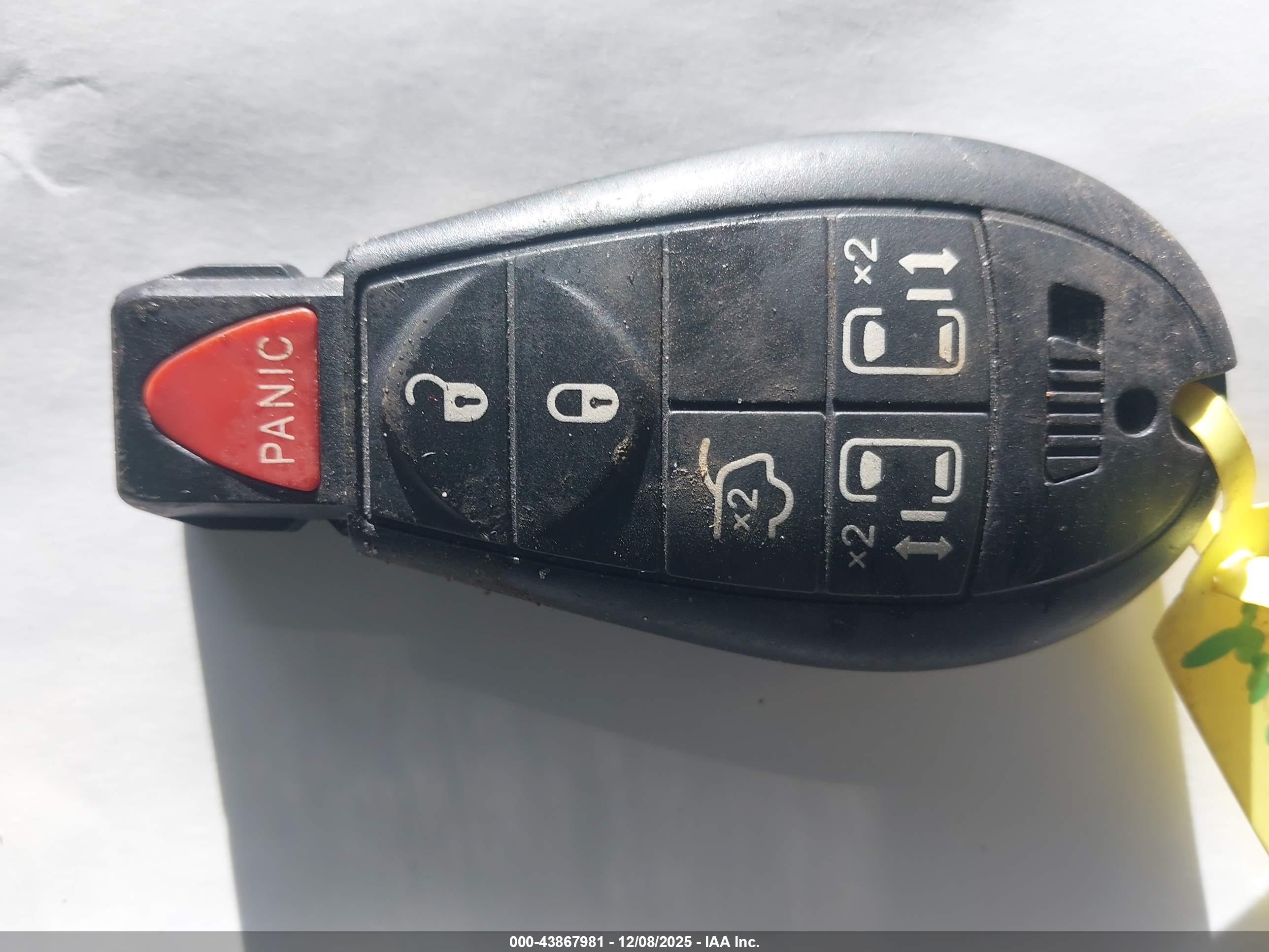 CHRYSLER TOWN image 11
