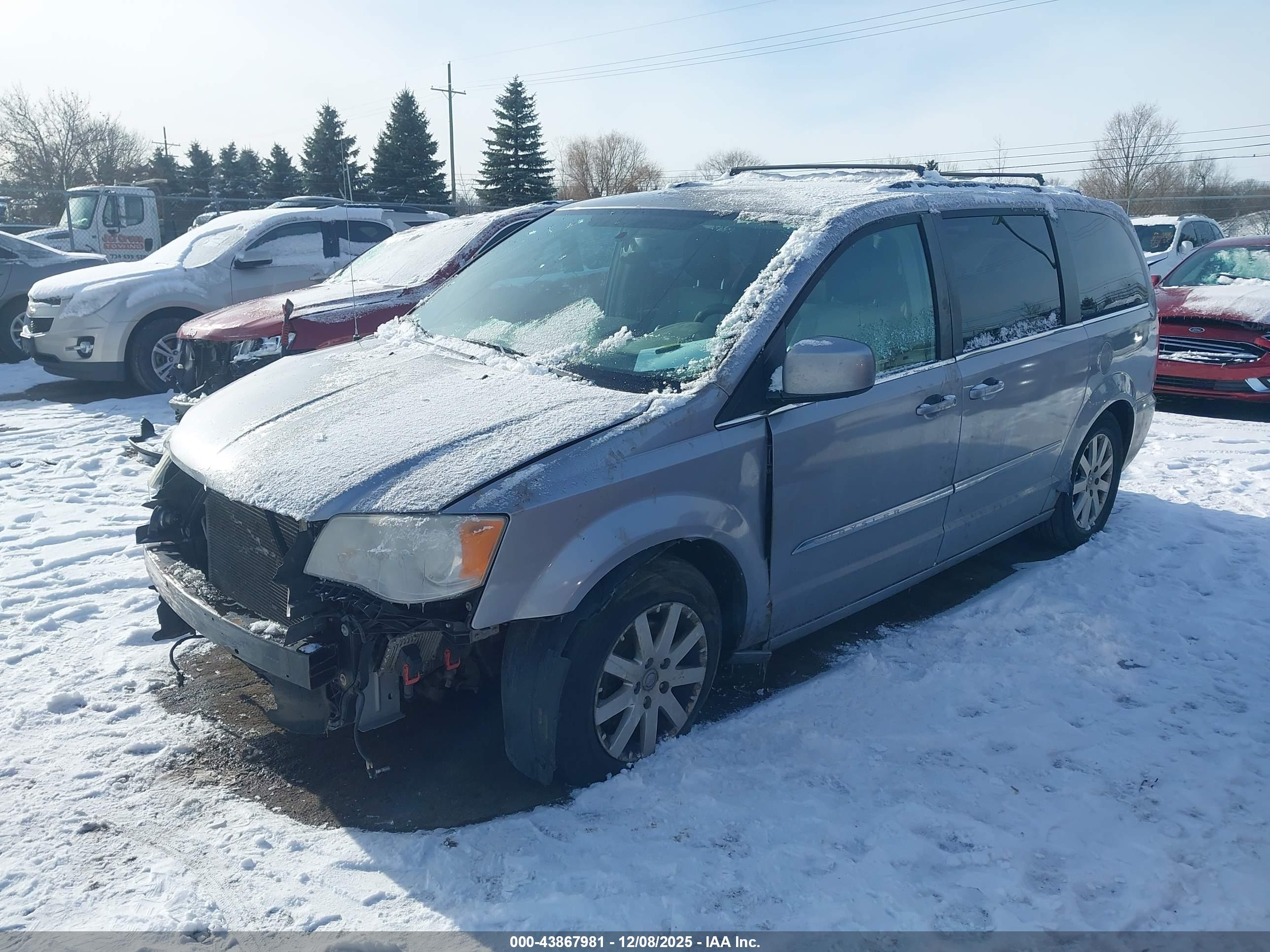 CHRYSLER TOWN image 2