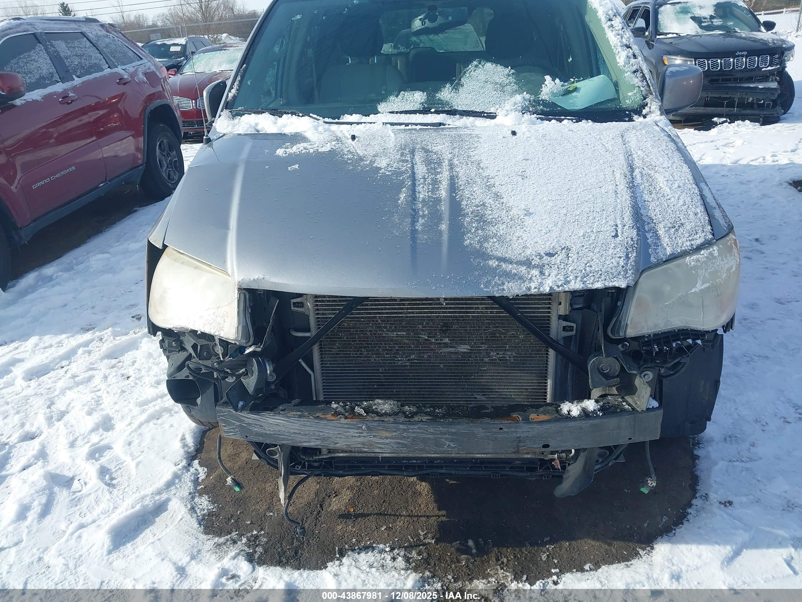 CHRYSLER TOWN image 6