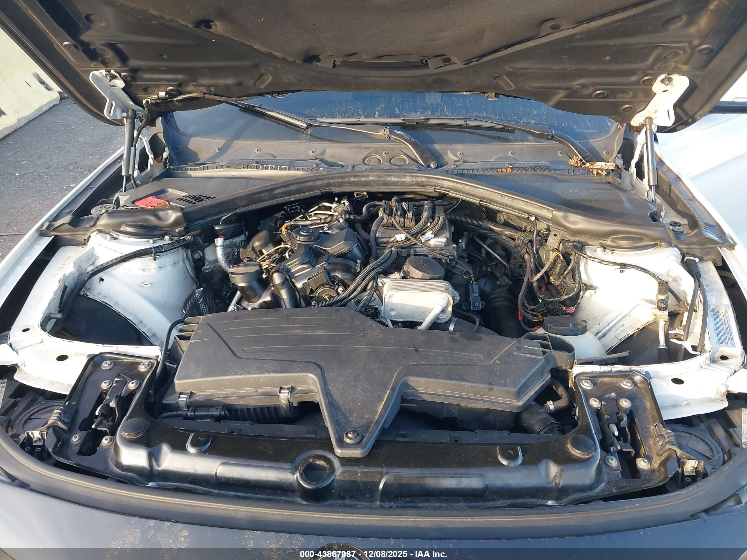BMW 328I image 10
