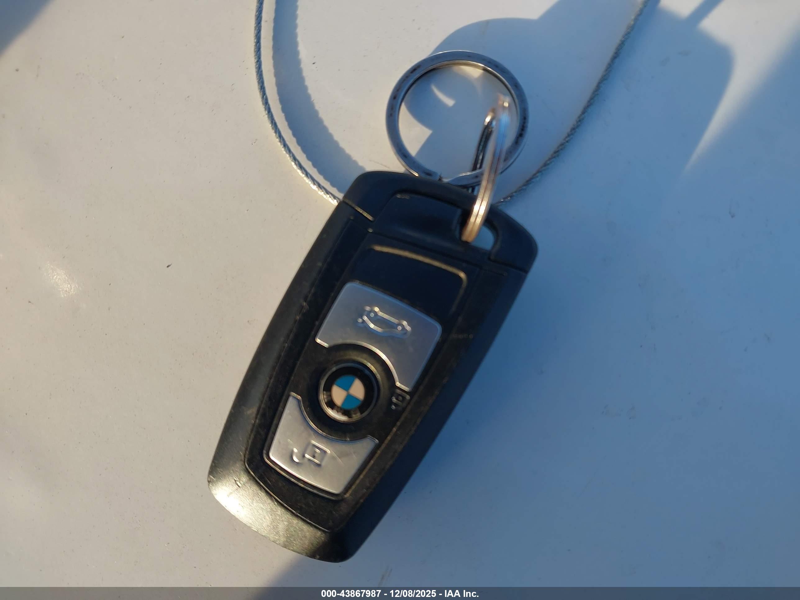 BMW 328I image 11