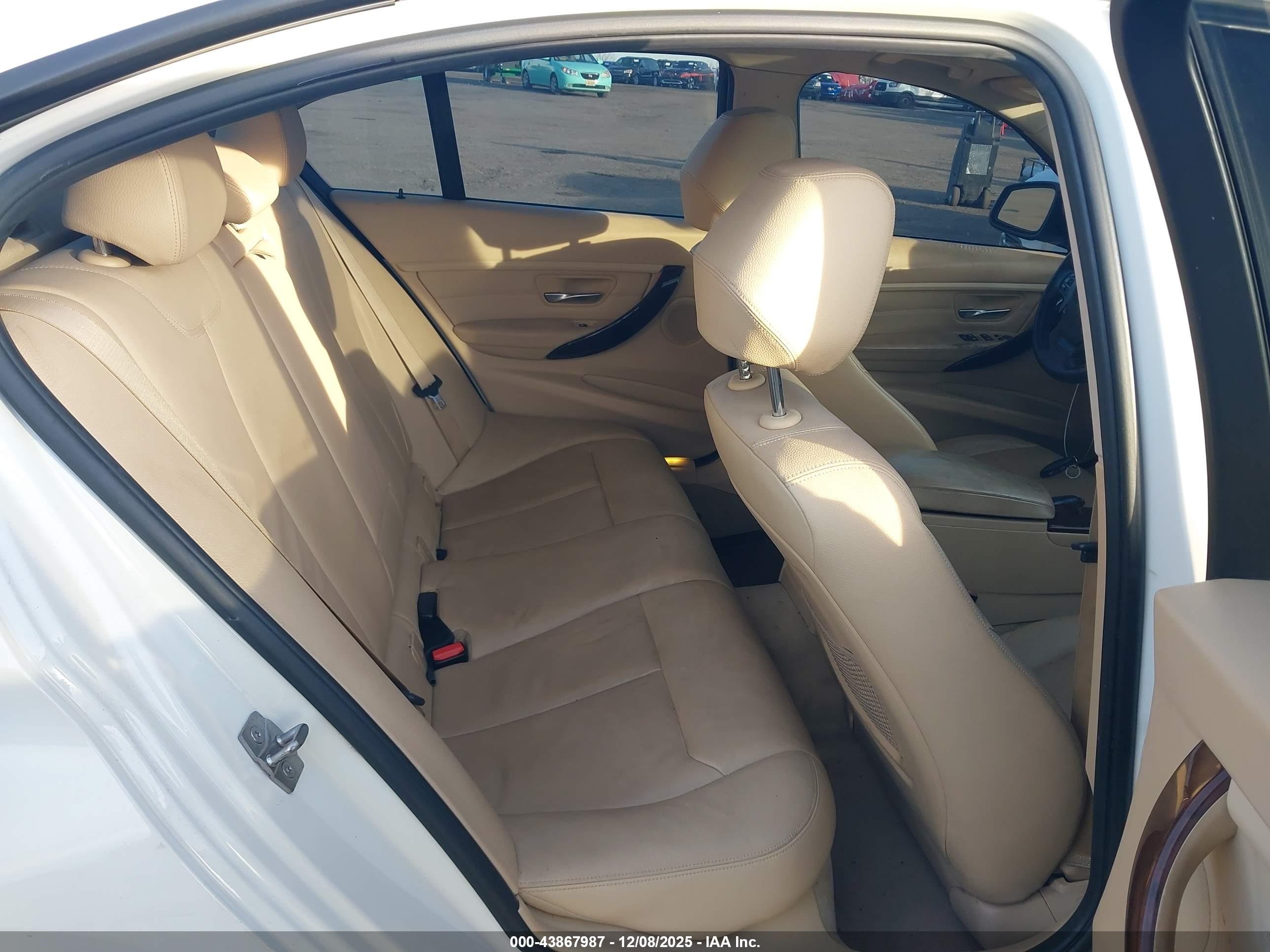 BMW 328I image 8