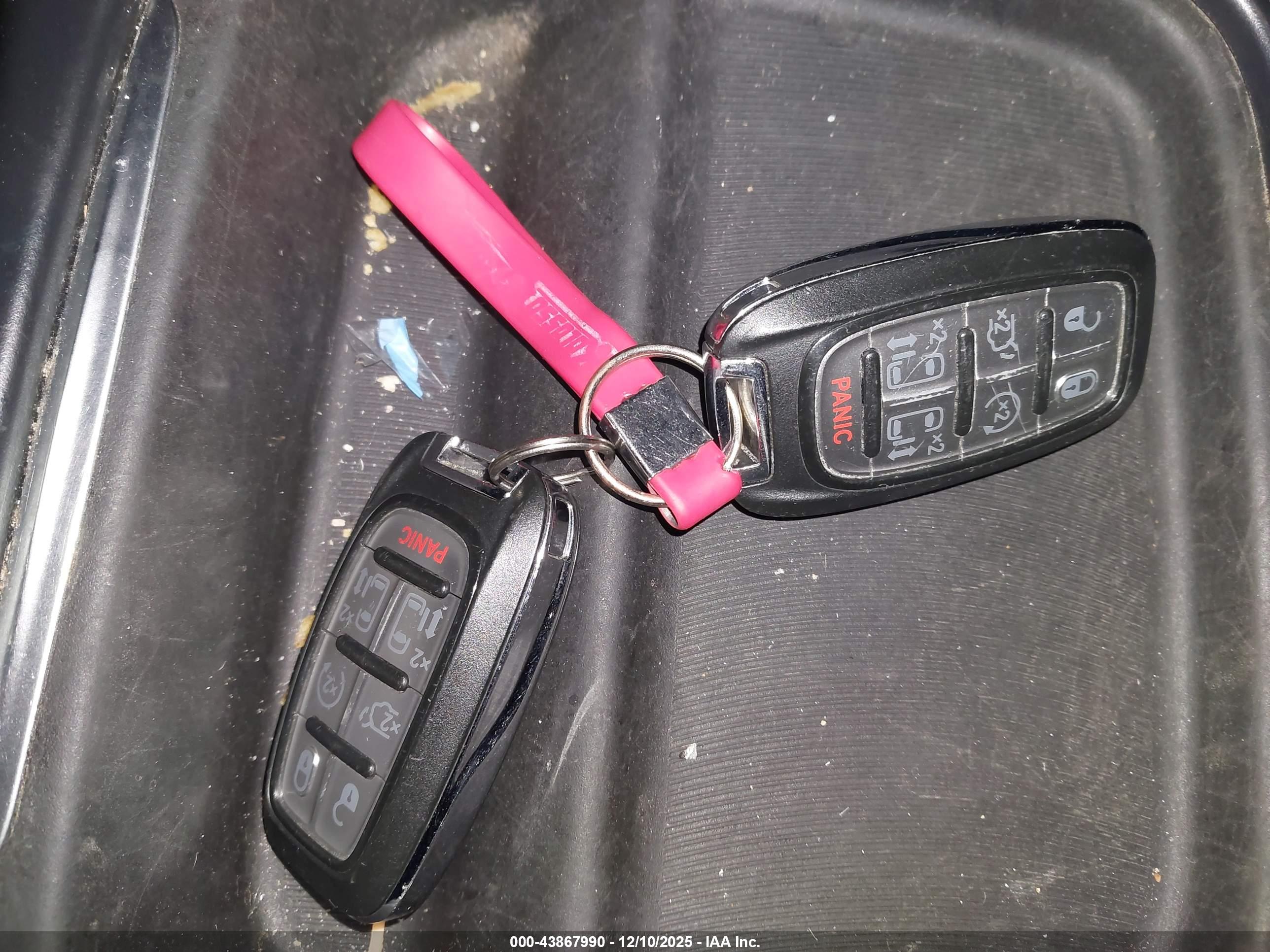 CHRYSLER PACIFICA image 11
