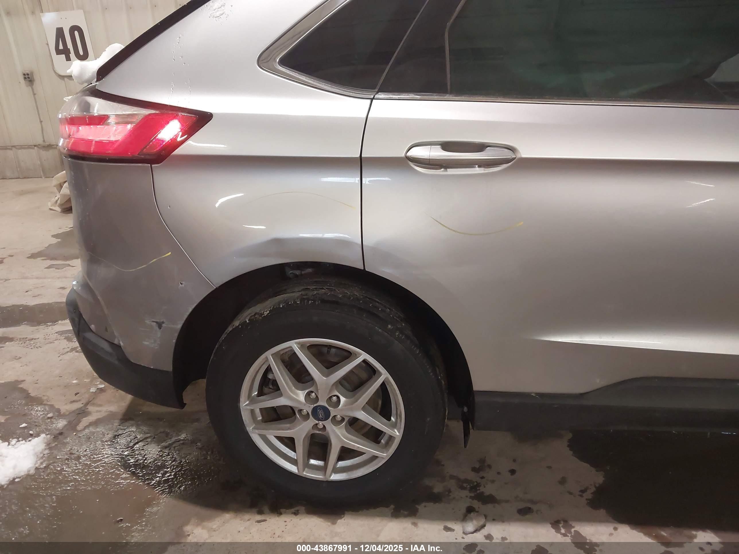 FORD EDGE image 6