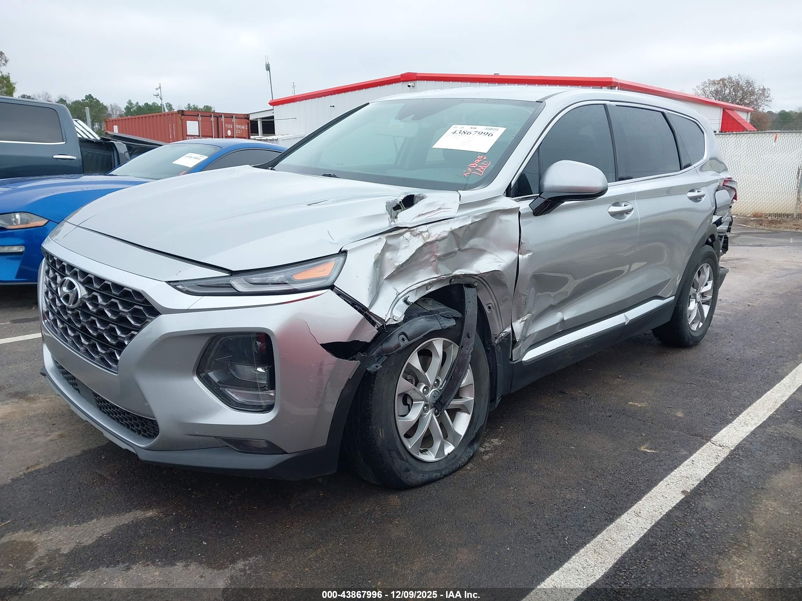 HYUNDAI SANTA image 2