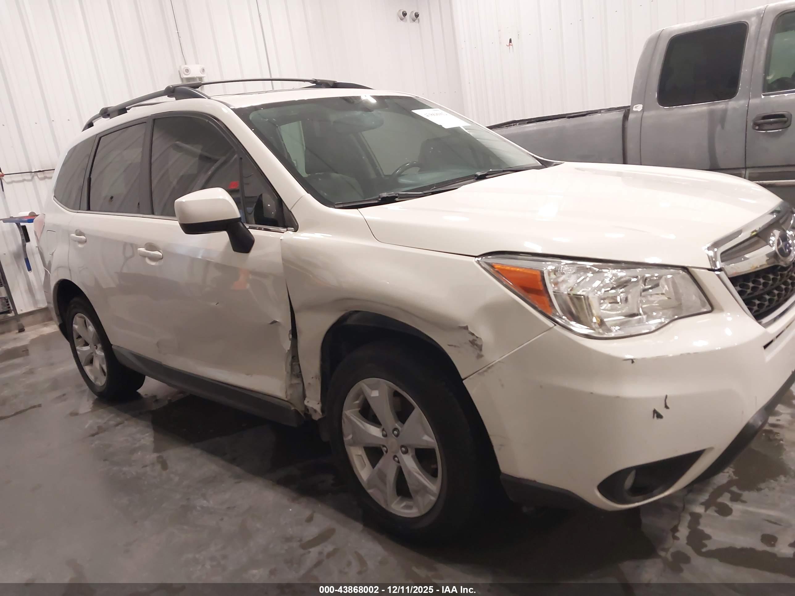SUBARU FORESTER image 6