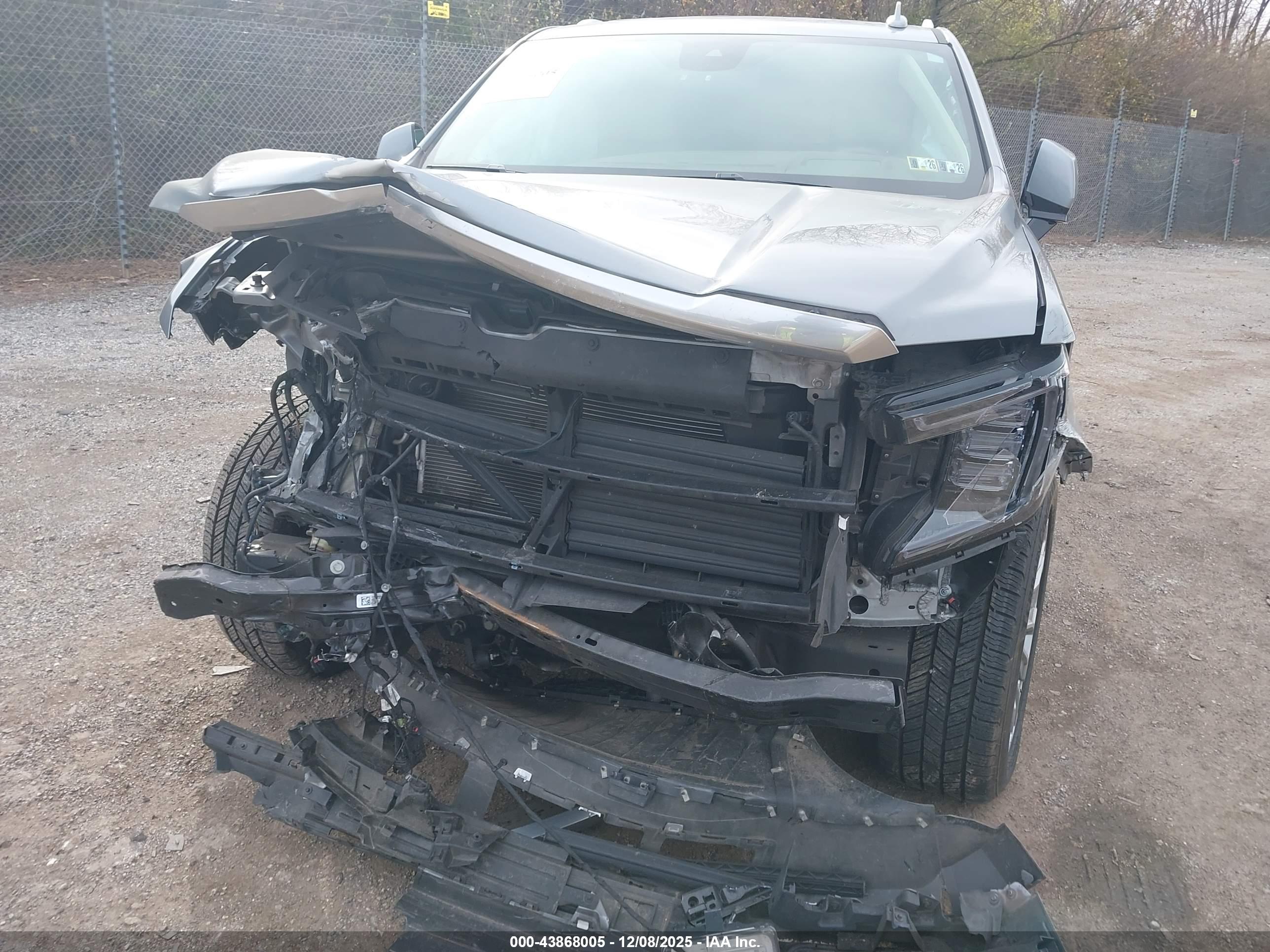 GMC YUKON image 6