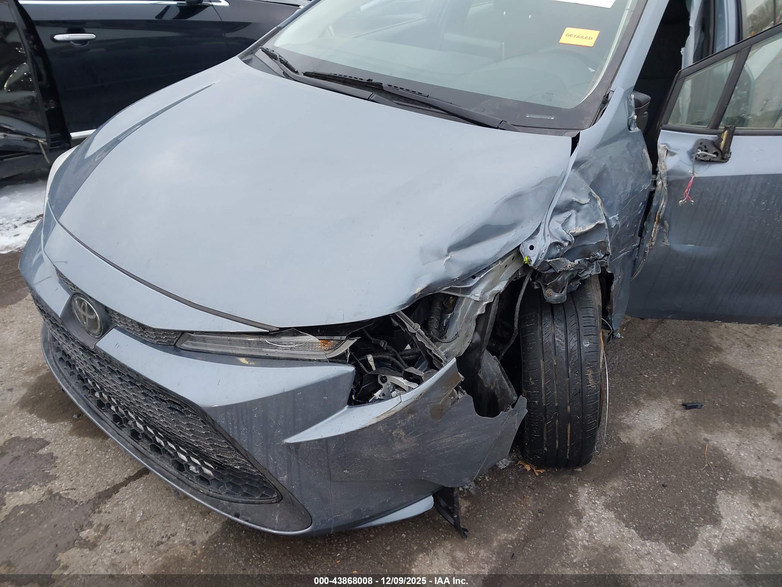TOYOTA COROLLA image 6