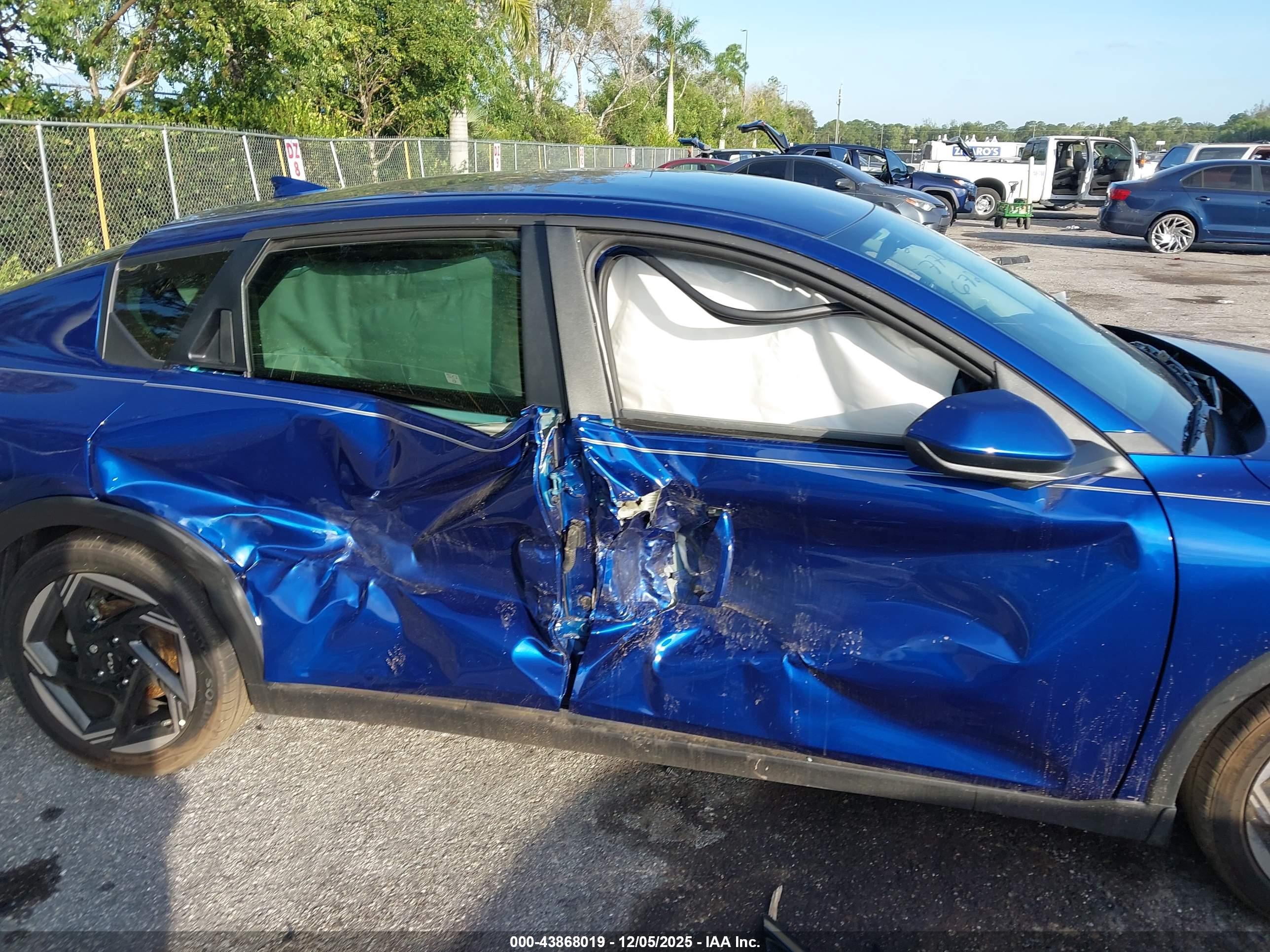 KIA K4 image 6