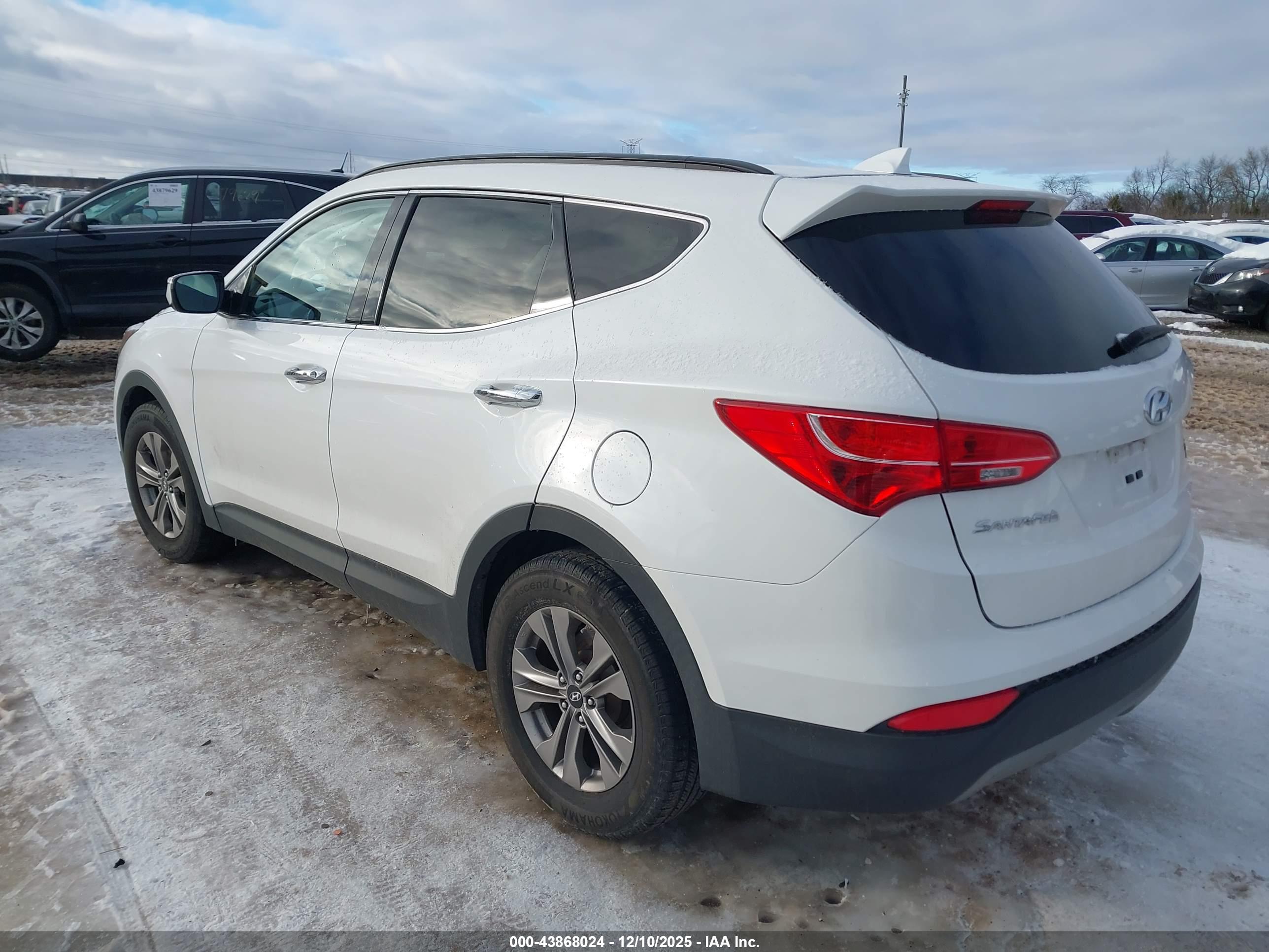 HYUNDAI SANTA image 3