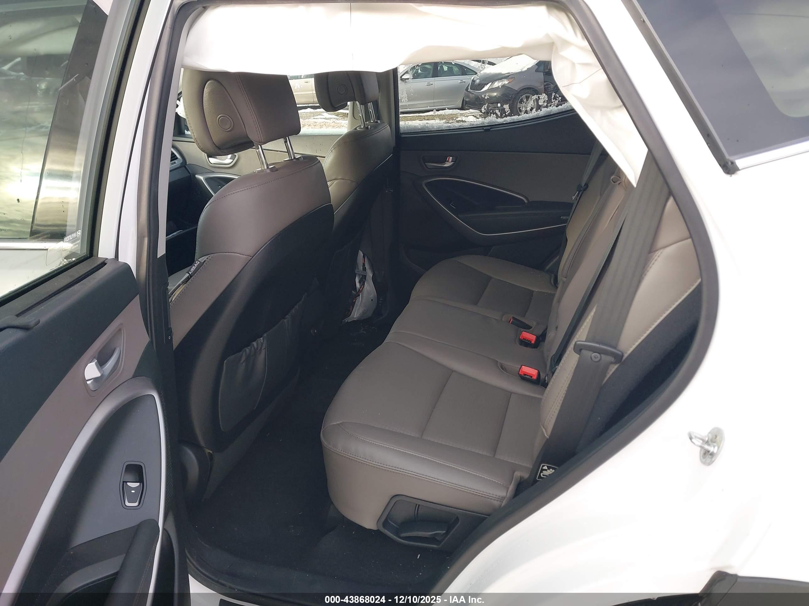 HYUNDAI SANTA image 8