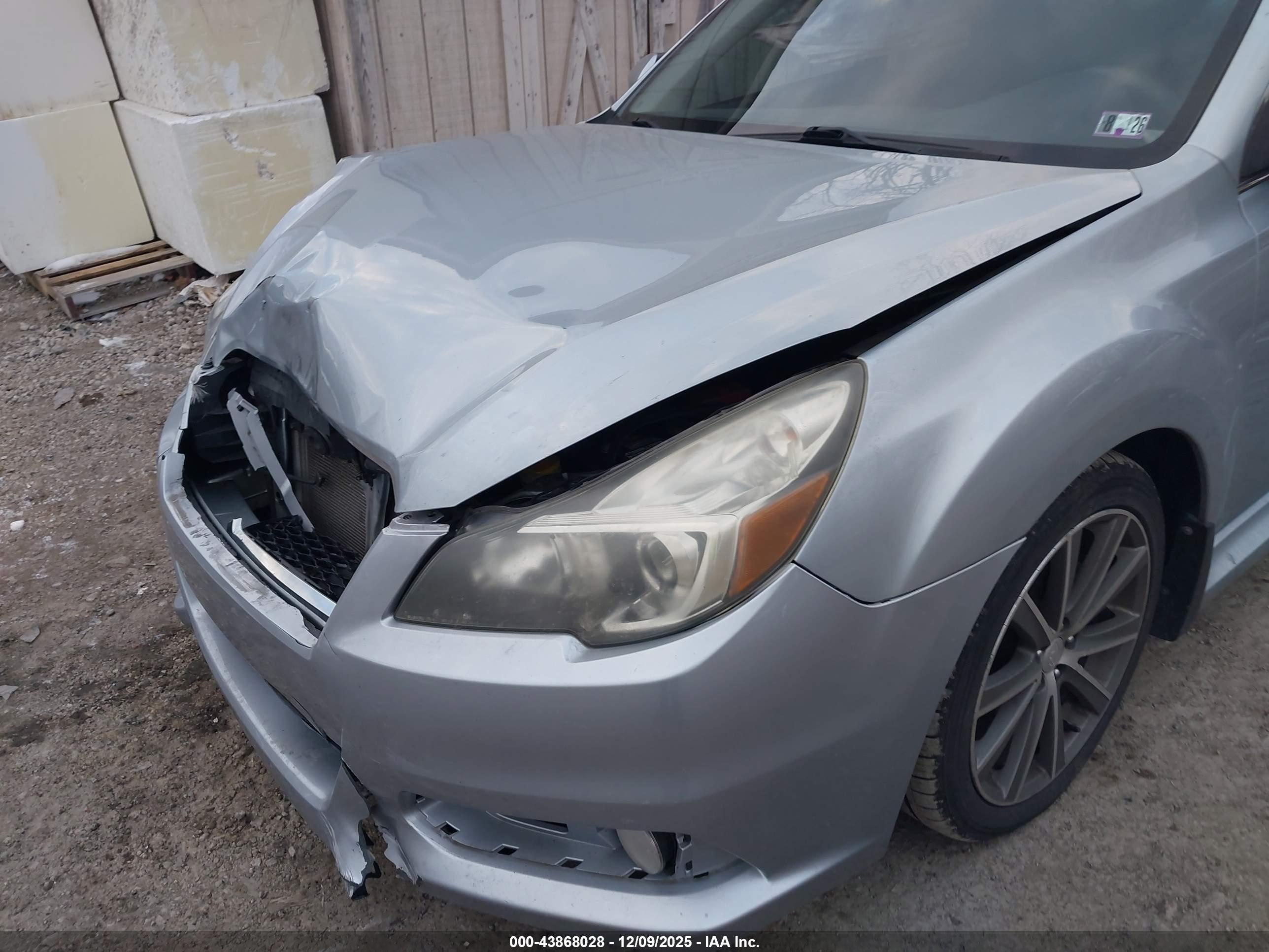 SUBARU LEGACY image 6