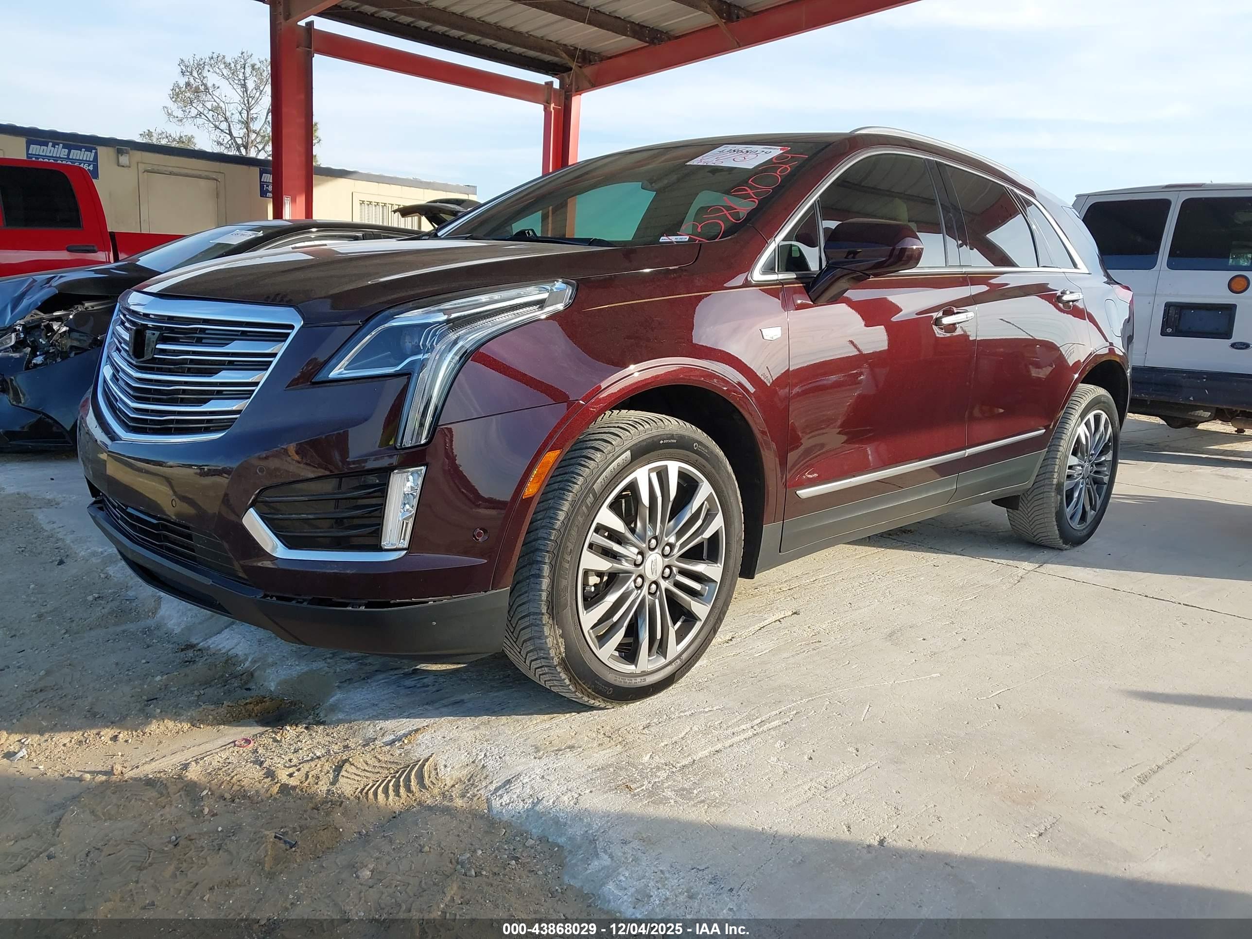 CADILLAC XT5 image 2