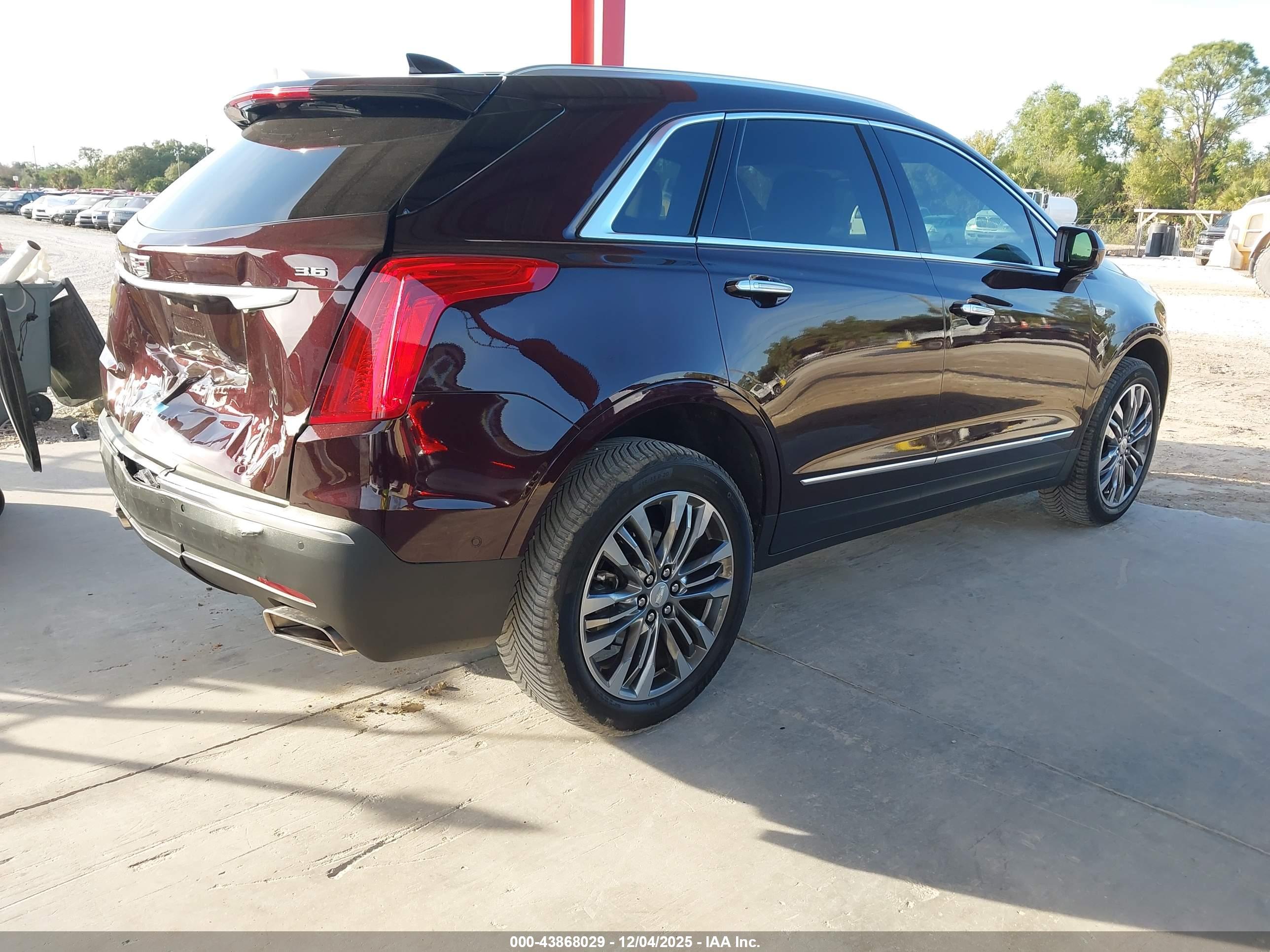CADILLAC XT5 image 4
