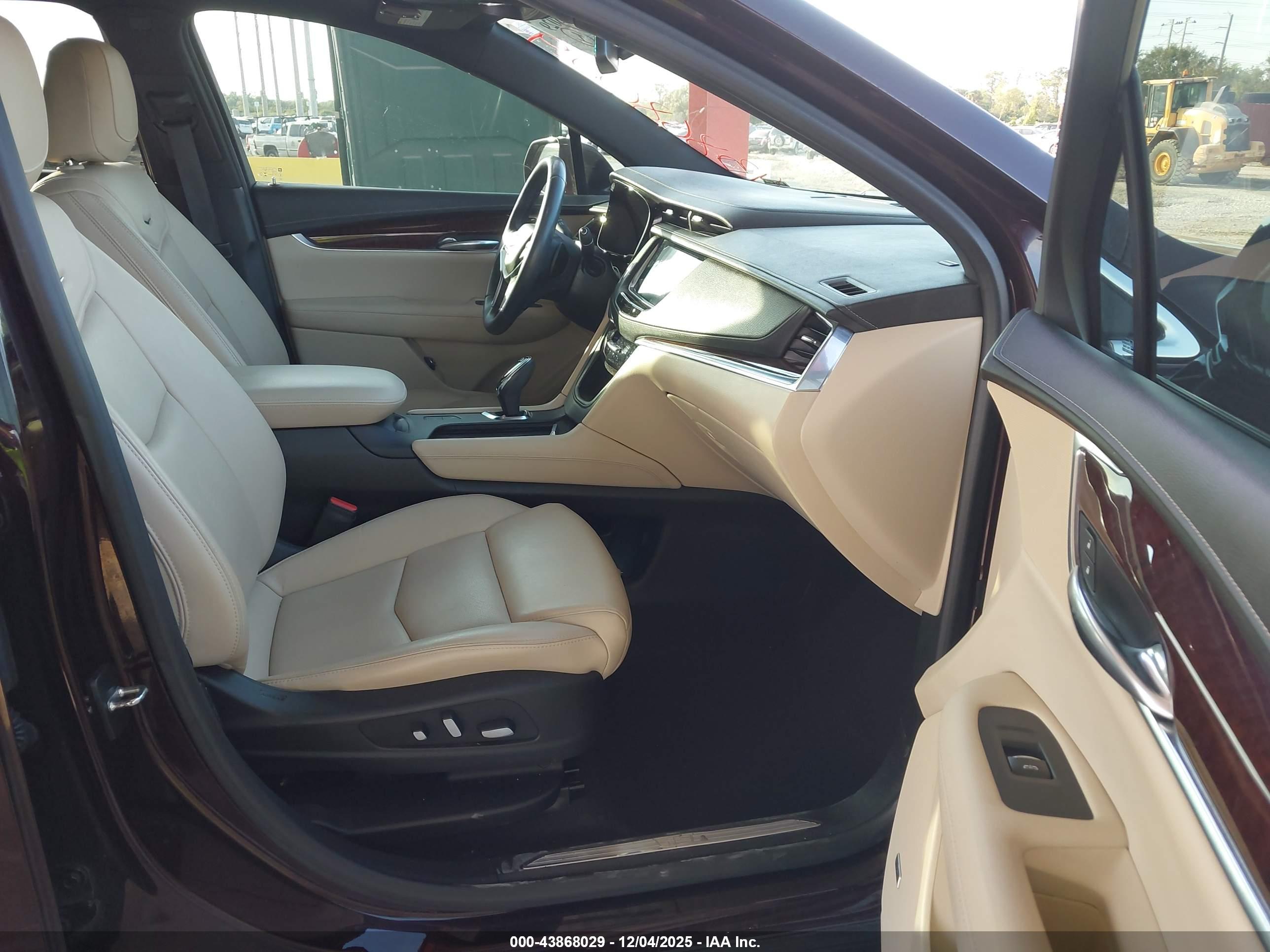 CADILLAC XT5 image 5